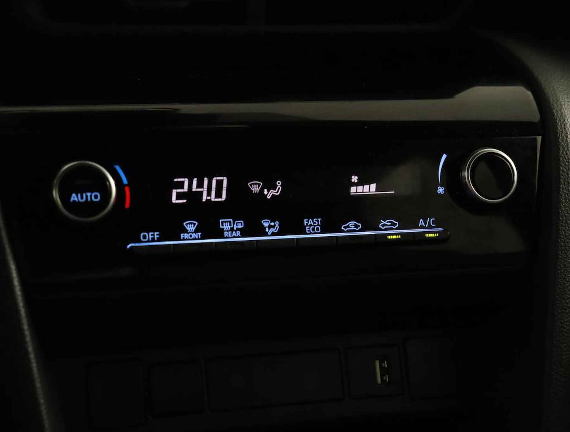 Toyota Yaris Cross 1.5 Hybrid Dynamic | Navigatie |  Climate control | Cruise control | - 7/48