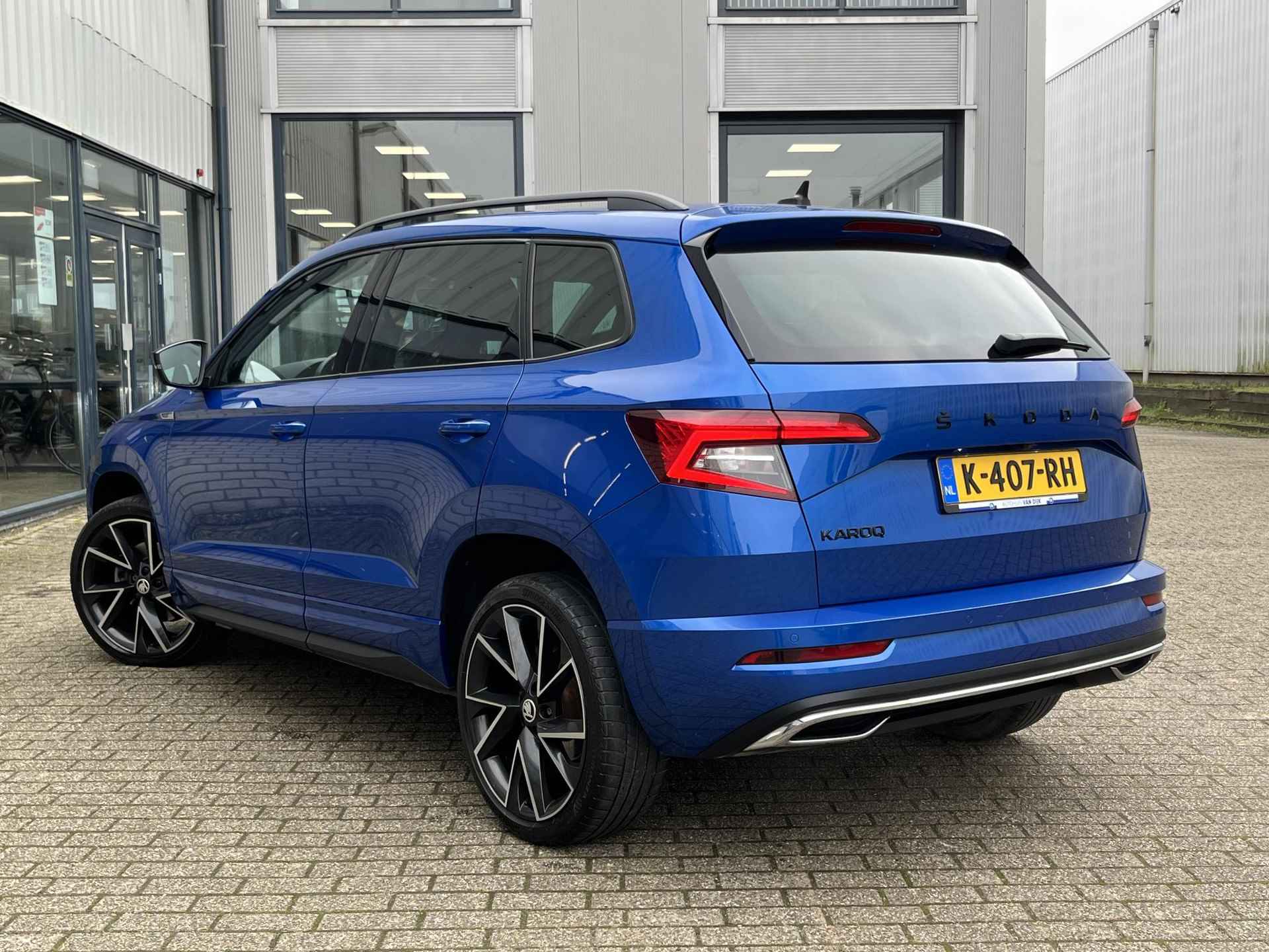 Skoda Karoq 1.5 TSI ACT Sportline Business | 1e Eig./Voll. Historie/Navi/Clima/Adapt.Cruise/Camera/19"/Sportstoelen/El. Wegklapbare Trehaak/Apple Carplay-Android Auto - 60/104