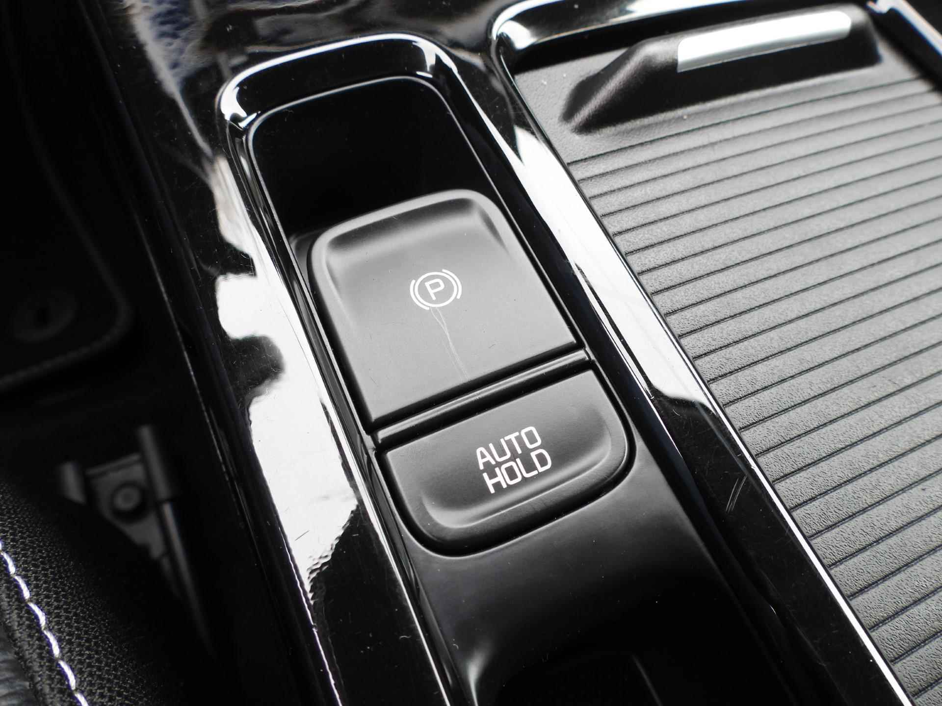 Kia Ceed Sportswagon 1.6 GDI PHEV Plug-In ExecutiveLine LEER/SCHUIFDAK/LED/17"LMV! - 25/50