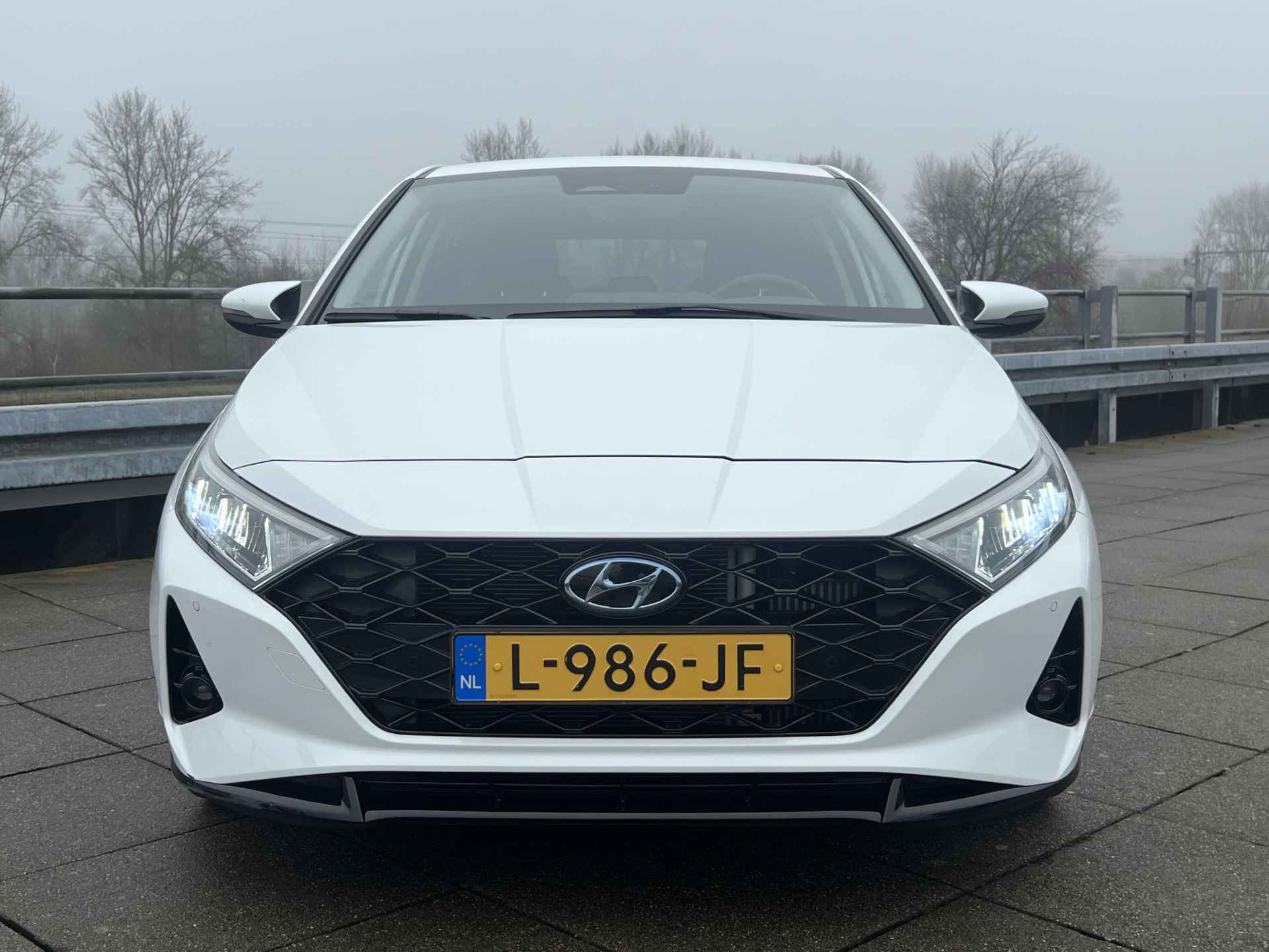 Hyundai i20 1.0 T-GDI Premium | Climate Control | BOSE Audio | Camera - 3/28