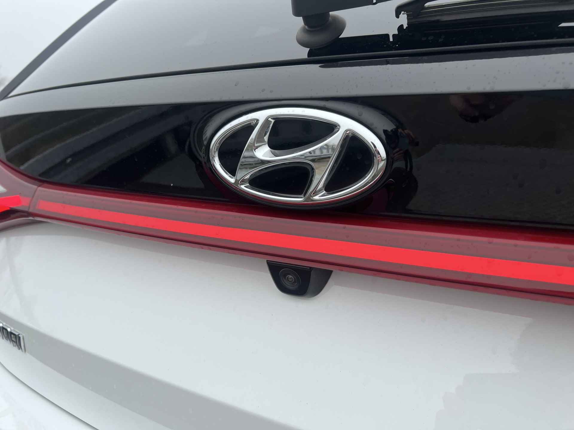 Hyundai i20 1.0 T-GDI Premium | Climate Control | BOSE Audio | Camera - 24/28