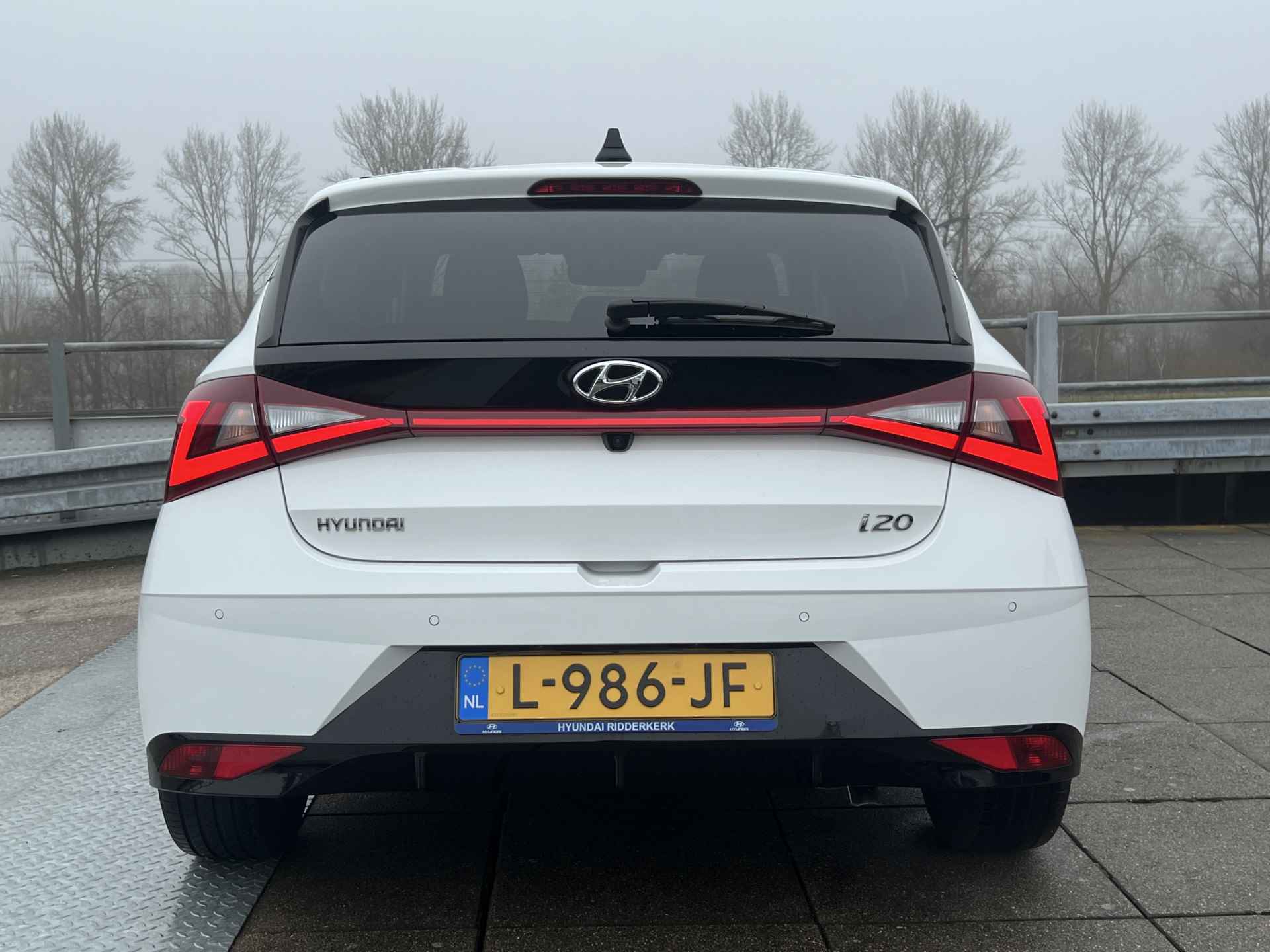 Hyundai i20 1.0 T-GDI Premium | Climate Control | BOSE Audio | Camera - 27/28