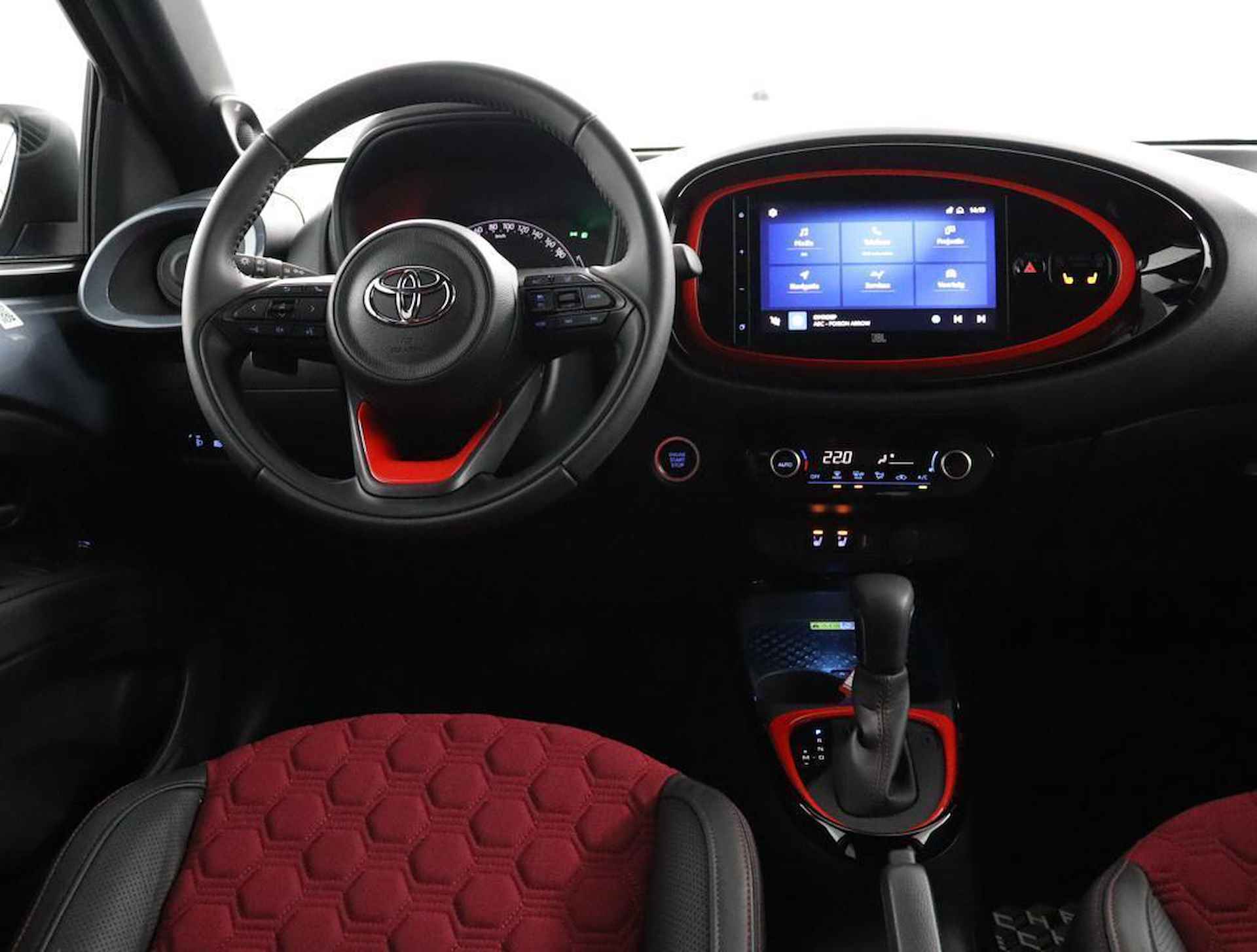 Toyota Aygo X 1.0 VVT-i S-CVT Undercover | Uniek in Nederland! | Undercover by Jun Takahashi | JBL | Keyless | - 53/58