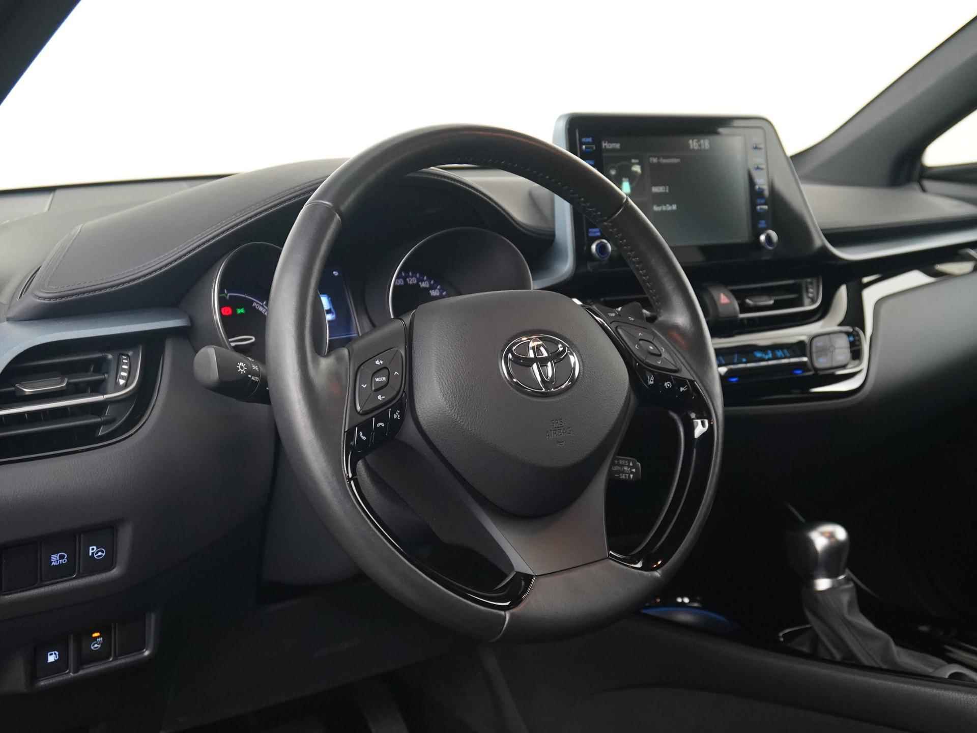 Toyota C-HR 2.0 Hybrid Bi-Tone | LED | Camera | Blind spot | Adaptive Cruise | Zondag Open! - 31/37