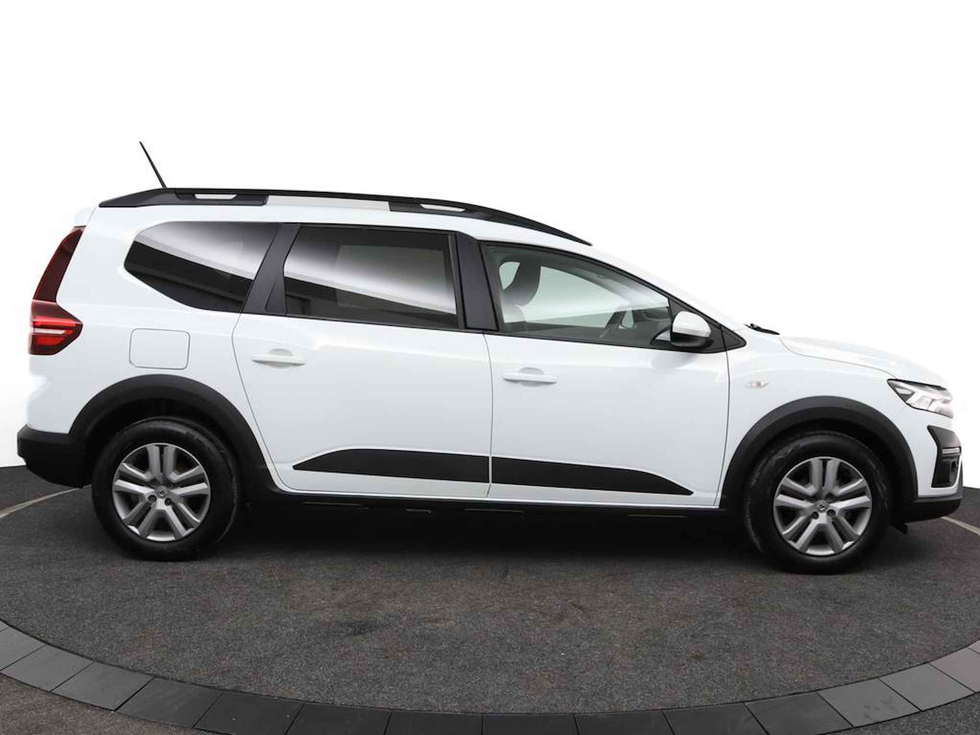 Dacia Jogger 1.0 TCe Bi-Fuel Comfort 5p. | LPG af fabriek | Eerste eigenaar | Apple CarPlay / Android Auto NAVI | Parkeersensoren | Cruise | Mistlampen - 4/47