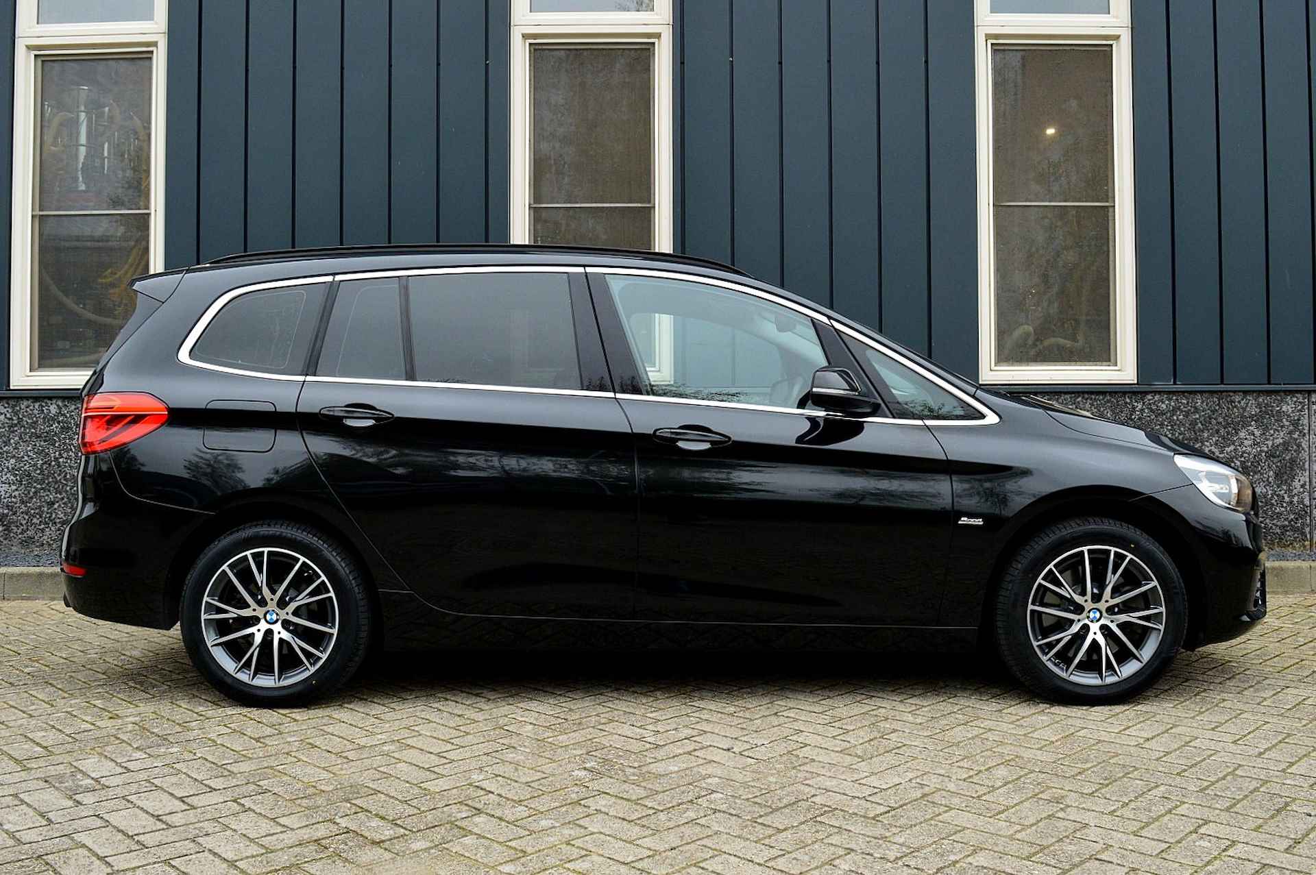 BMW 2 Serie Gran Tourer 220i Sport 7persoons. Rijklaarprijs-Garantie Navigatie Sport Interieur Led Camera Trekhaak - 6/31