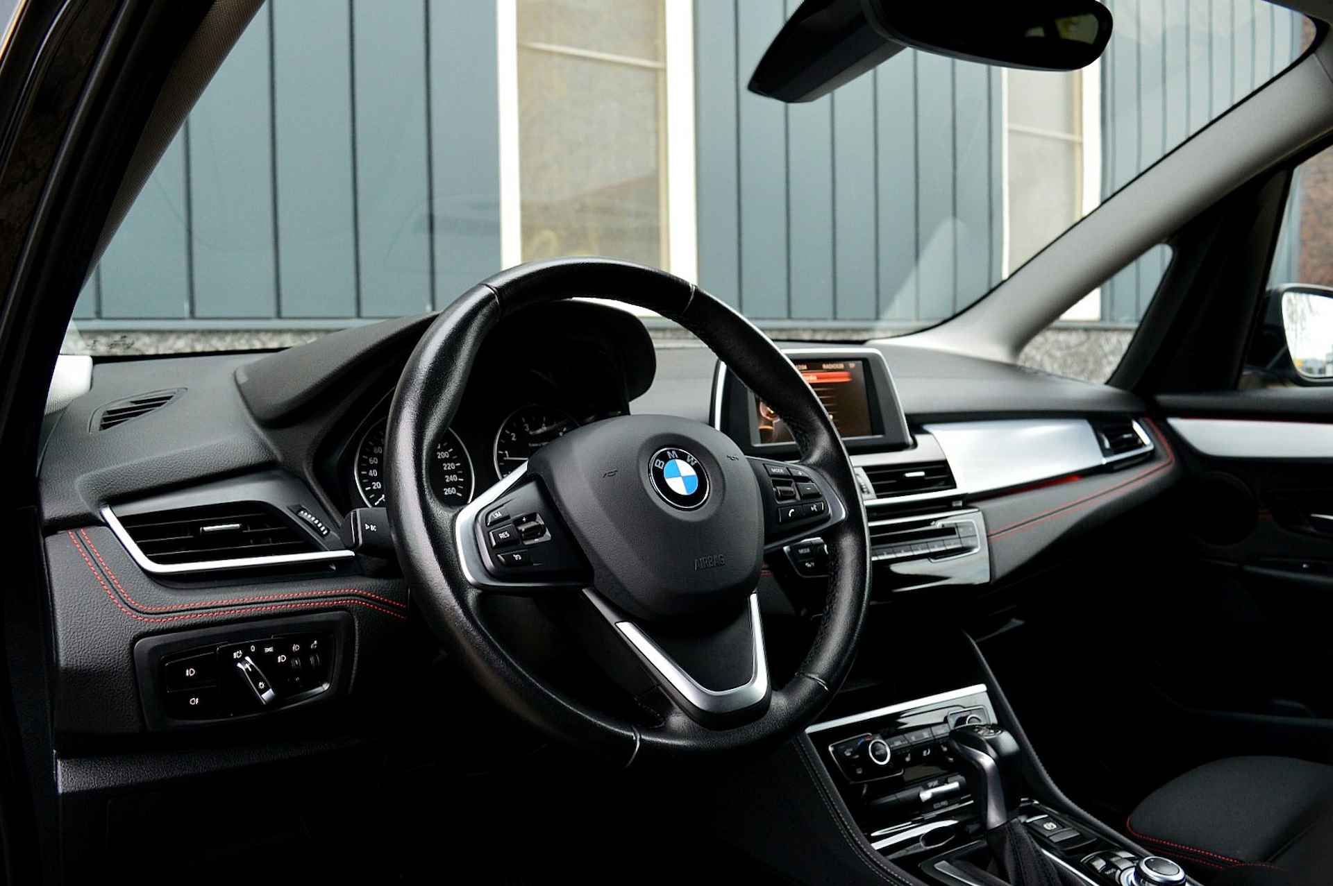 BMW 2 Serie Gran Tourer 220i Sport 7persoons. Rijklaarprijs-Garantie Navigatie Sport Interieur Led Camera Trekhaak - 10/31