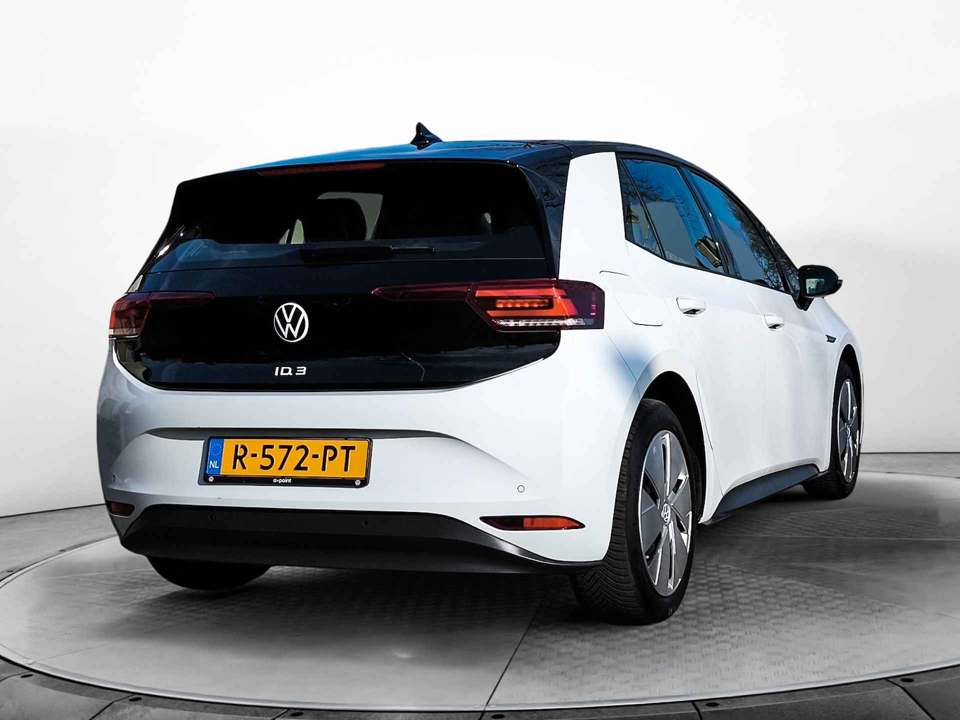 Volkswagen ID.3 Pro 58 kWh (146 PK) 1e-Eig. Keurig-Onderh. BOVAG-Garantie. NL-Auto. Navigatie/Apple-Carplay/Android-Auto, Adaptive-Cruisecontrol, Keyless-Start, Parkeersensoren-V+A, Stoelverwarming, Stuurverwarming, Licht-Zicht Privacy-Glas - 3/36