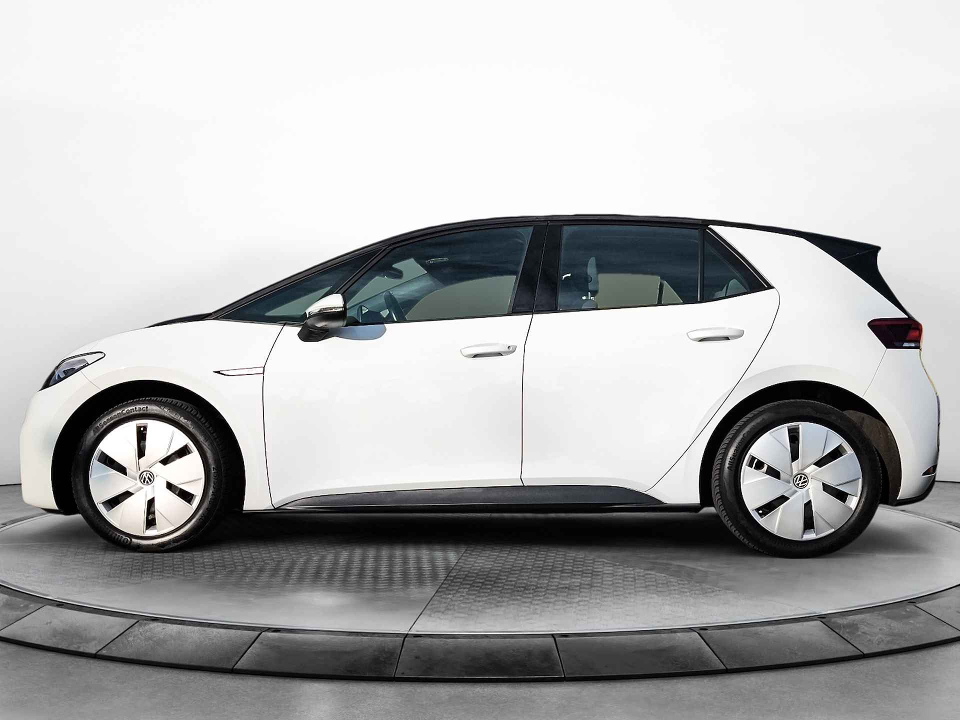 Volkswagen ID.3 Pro 58 kWh (146 PK) 1e-Eig. Keurig-Onderh. BOVAG-Garantie. NL-Auto. Navigatie/Apple-Carplay/Android-Auto, Adaptive-Cruisecontrol, Keyless-Start, Parkeersensoren-V+A, Stoelverwarming, Stuurverwarming, Licht-Zicht Privacy-Glas - 7/36