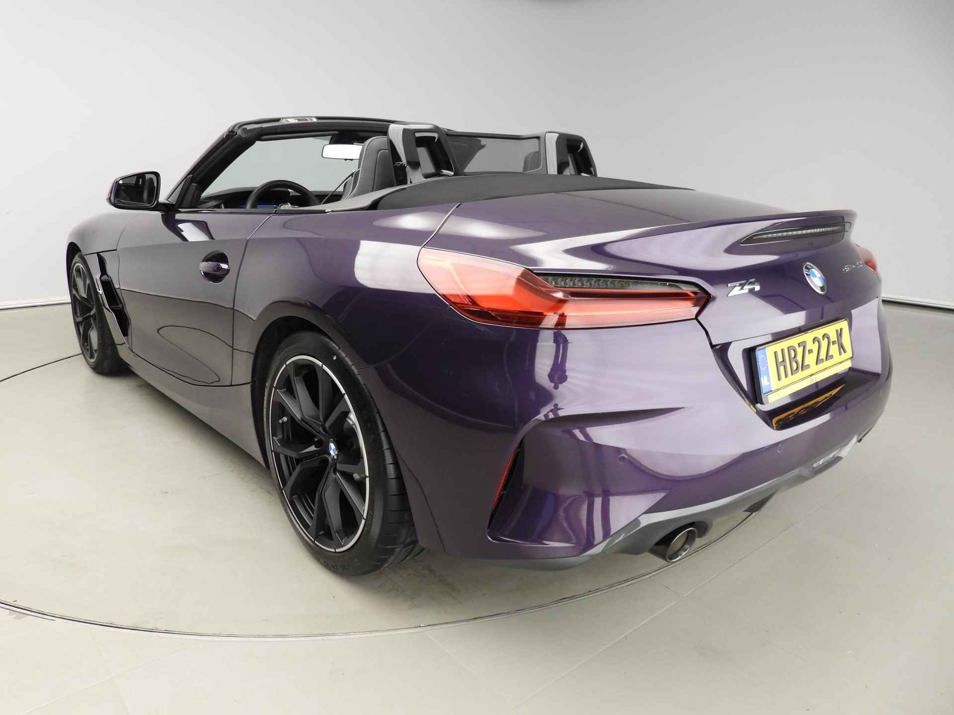 BMW Z4 Roadster sDrive20i | M-Sportpakket | handbak !! | LED | Leder | Navigatie | Keyles go | DAB | Harman-kardon sound | Alu 19 inch - 32/38