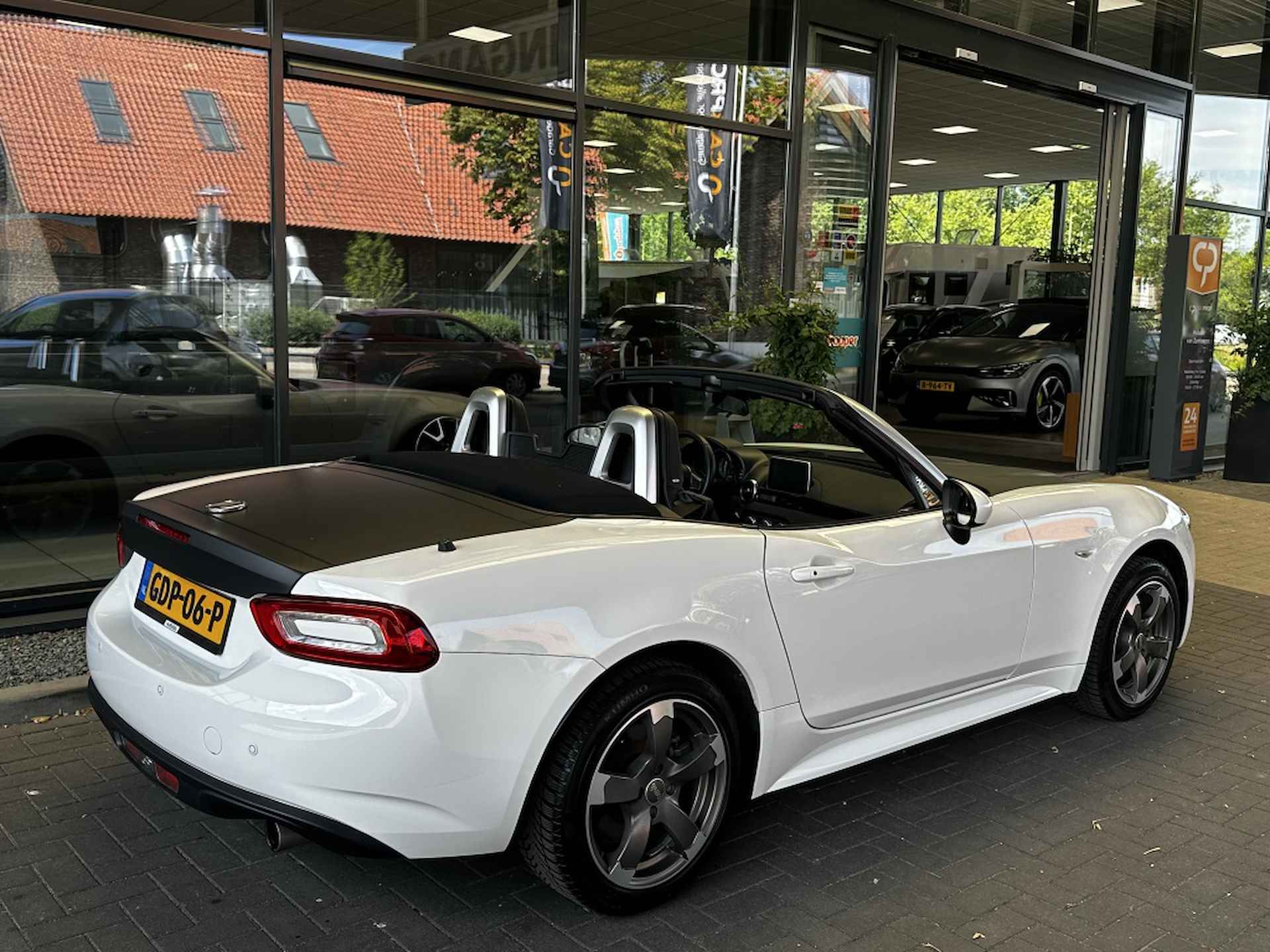 Fiat 124 Spider 1.4 Multiair 16V Lusso 140pk | Stoelverwarming | Navi - 3/31