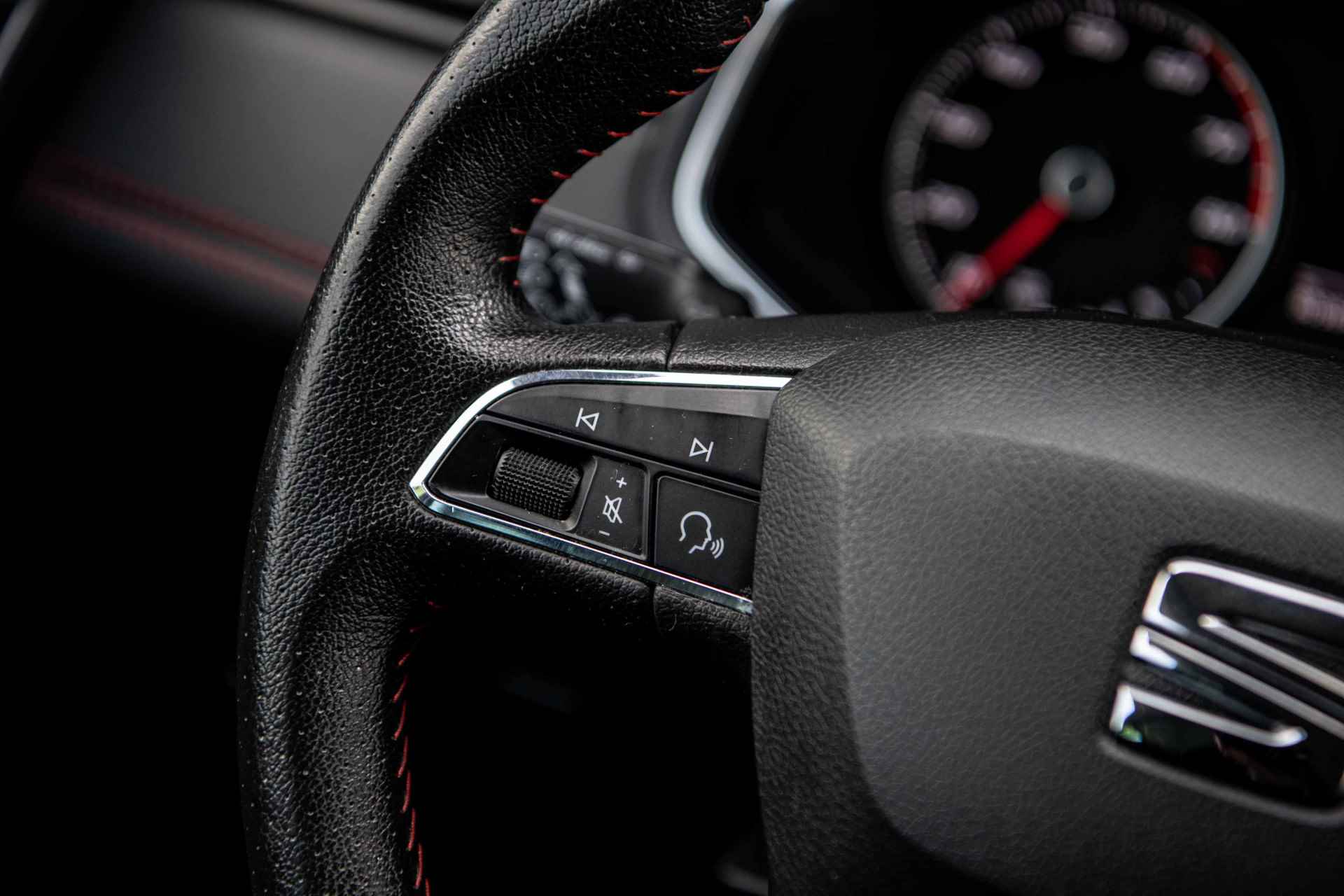 SEAT Ibiza 1.0 TSi 95 pk FR Business Intense | Full LED | Camera | 18" | Navigatie - 13/40