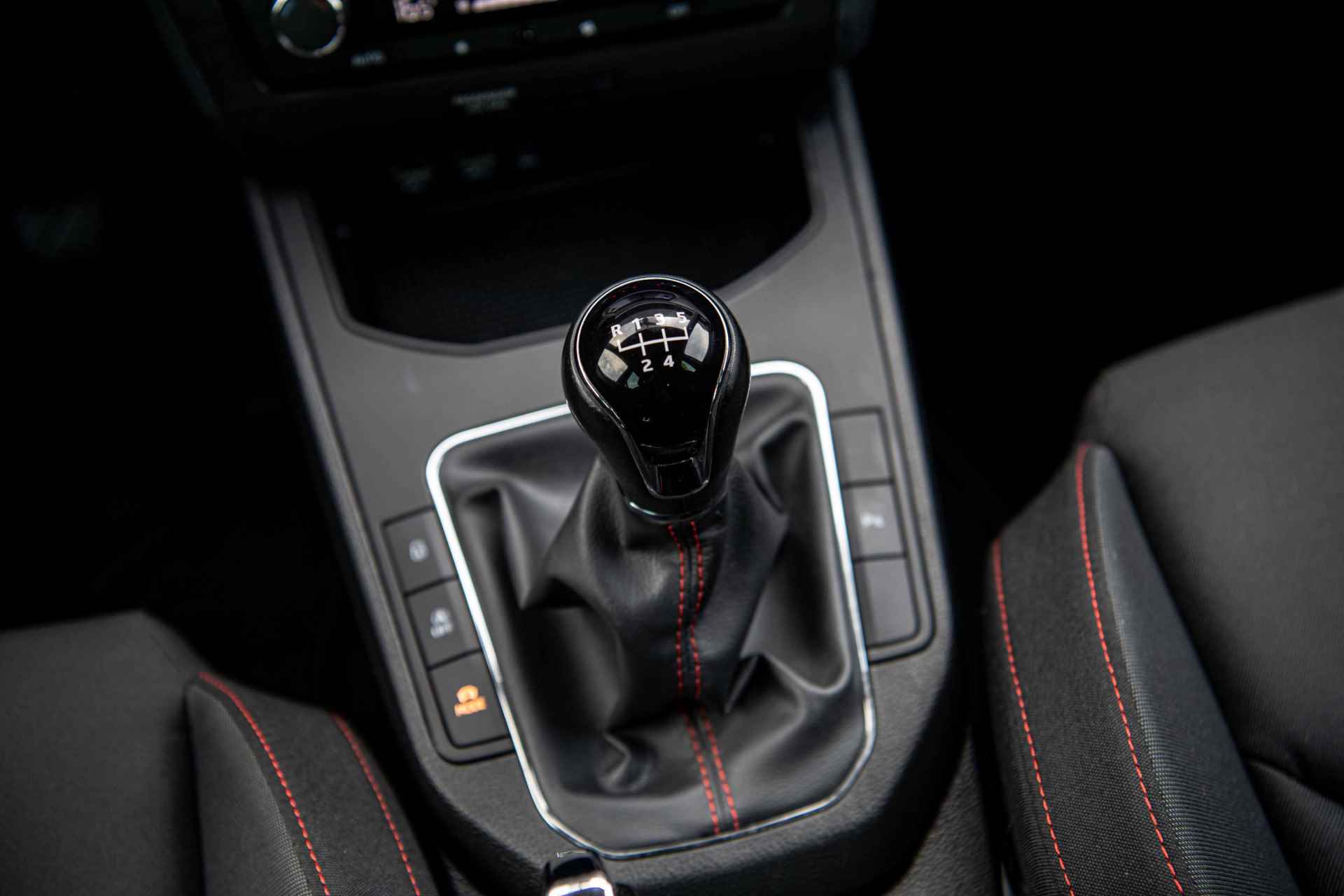 SEAT Ibiza 1.0 TSi 95 pk FR Business Intense | Full LED | Camera | 18" | Navigatie - 31/40
