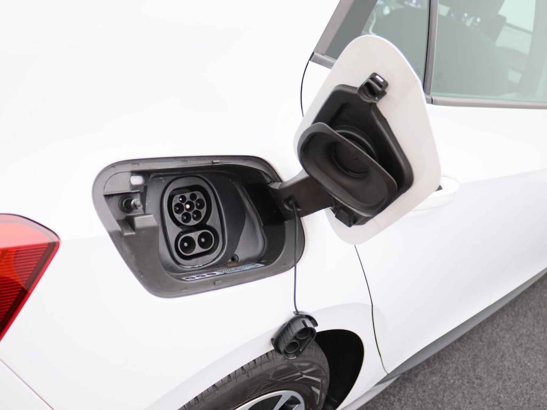 Volkswagen ID.3 Pro 58 kWh | Carplay | GletscherWhite - 8/22