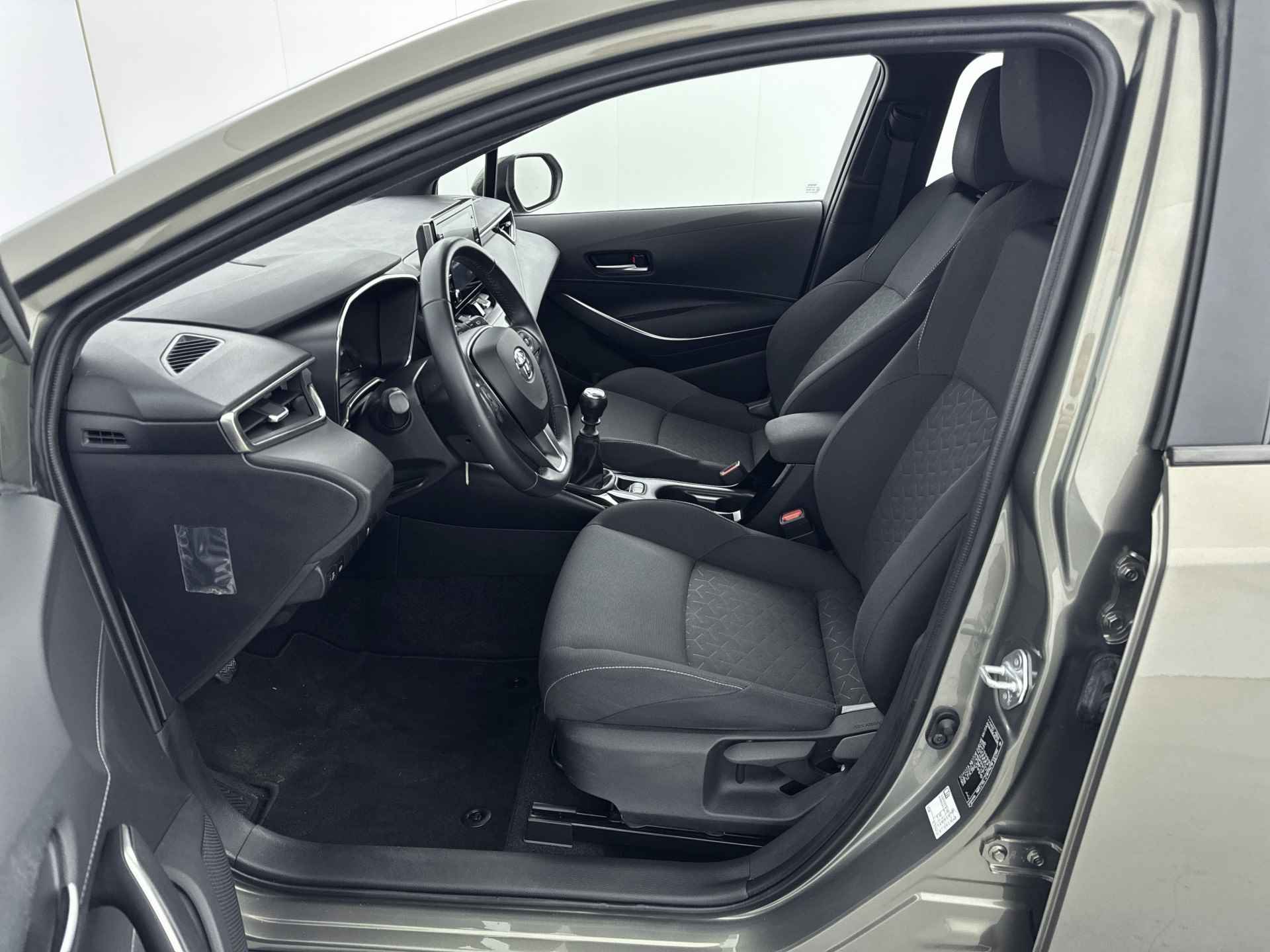 Toyota Corolla Touring Sports 1.2 Turbo Active | Apple Carplay & Android Auto | Parkeercamera | Airco | - 18/38