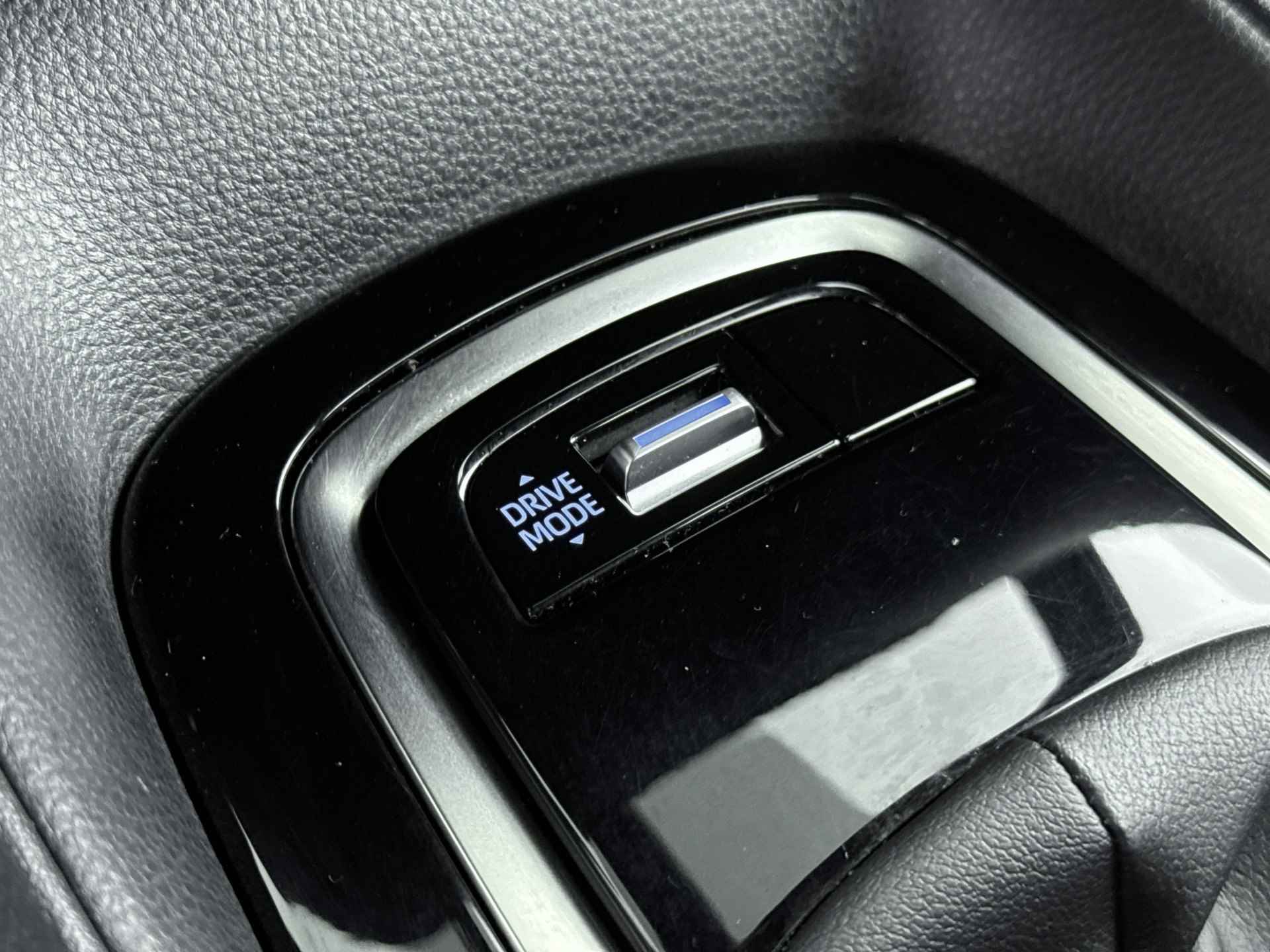 Toyota Corolla Touring Sports 1.2 Turbo Active | Apple Carplay & Android Auto | Parkeercamera | Airco | - 33/38