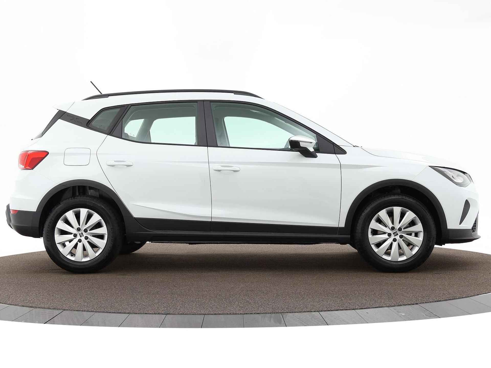 SEAT Arona Style 1.0 70 kW / 95 pk EcoTSI SUV 5 versn. Hand | Metallic lak | lichtmetalen velgen | Incl. inruilbonus - 23/35