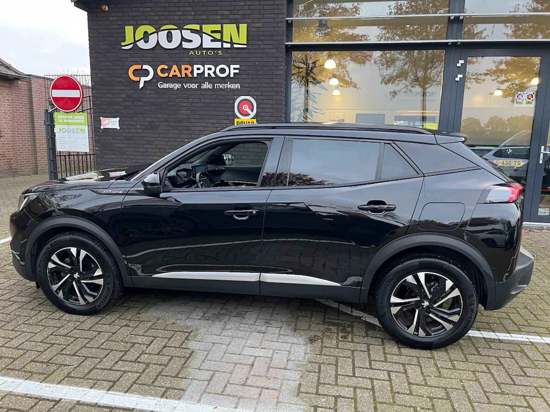 PEUGEOT 2008 1.2 PURETECH GT-LINE - 7/34