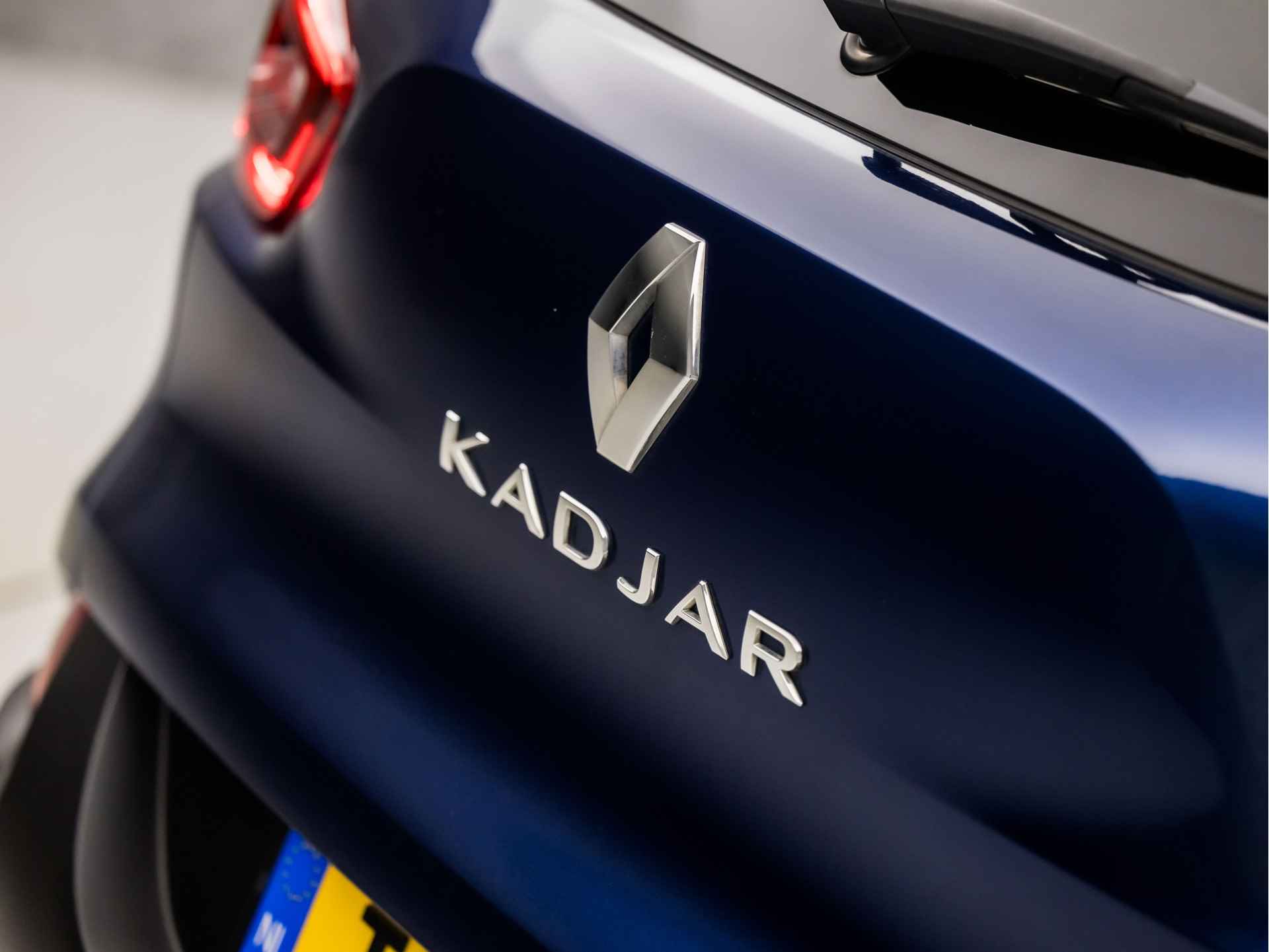 Renault Kadjar 1.2 TCe Bose 130pk (NAVIGATIE, BOSE AUDIO, STOELVERWARMING, GETINT GLAS, LEDER, SPORTSTOELEN, TREKHAAK, CRUISE, NIEUWE APK, NIEUWSTAAT) - 29/43