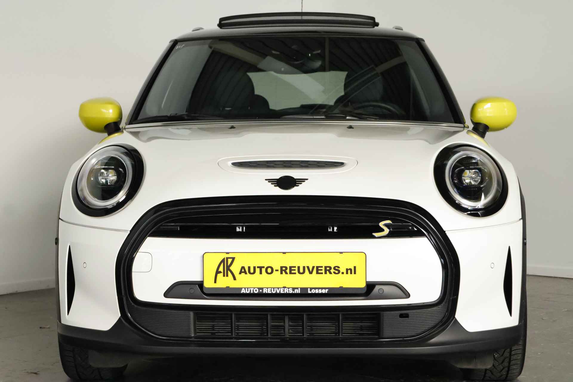 MINI Cooper Electric Navigatie / Panorama / HarmanKardon / HUD - 9/32