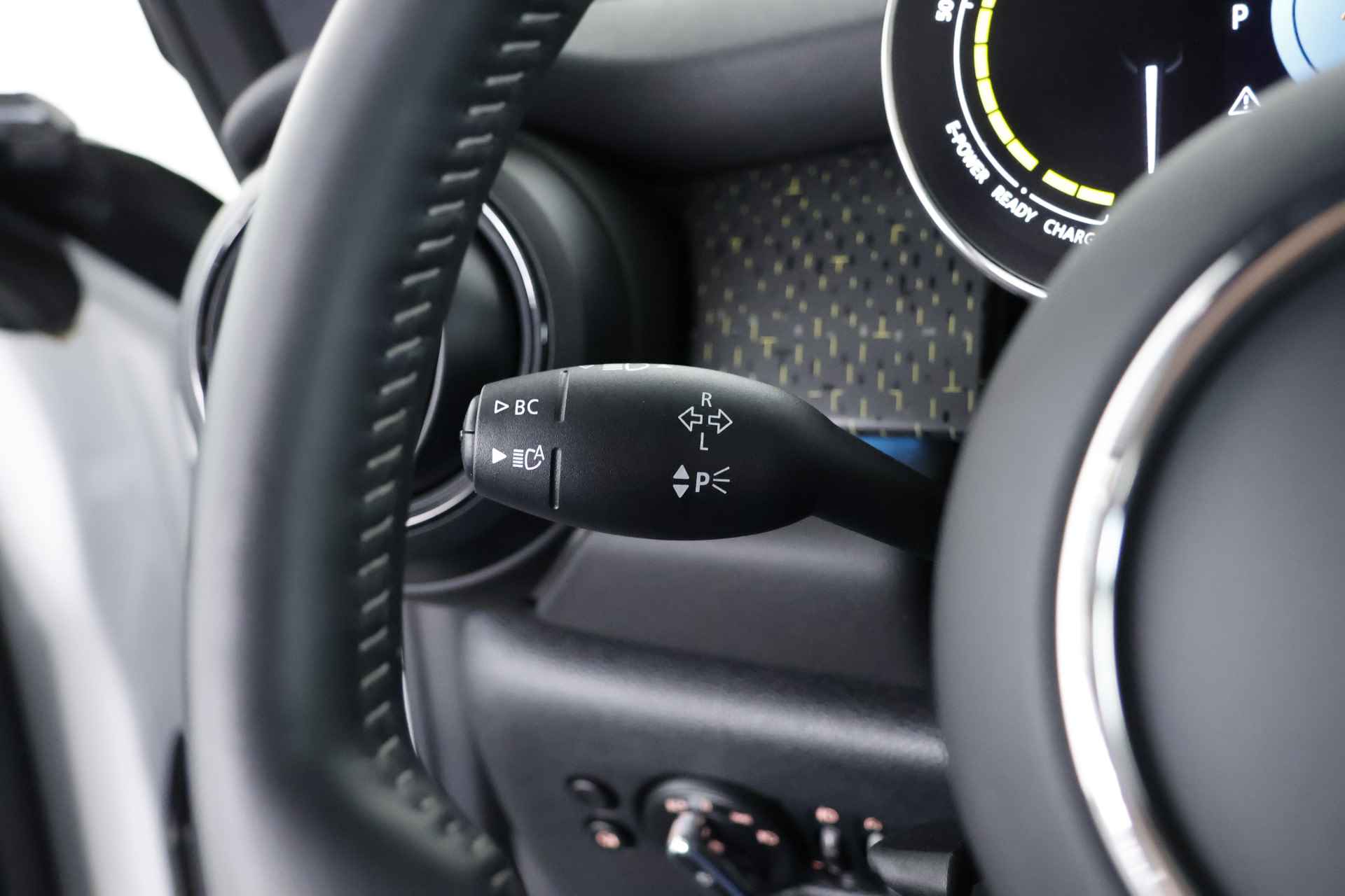 MINI Cooper Electric Navigatie / Panorama / HarmanKardon / HUD - 19/32