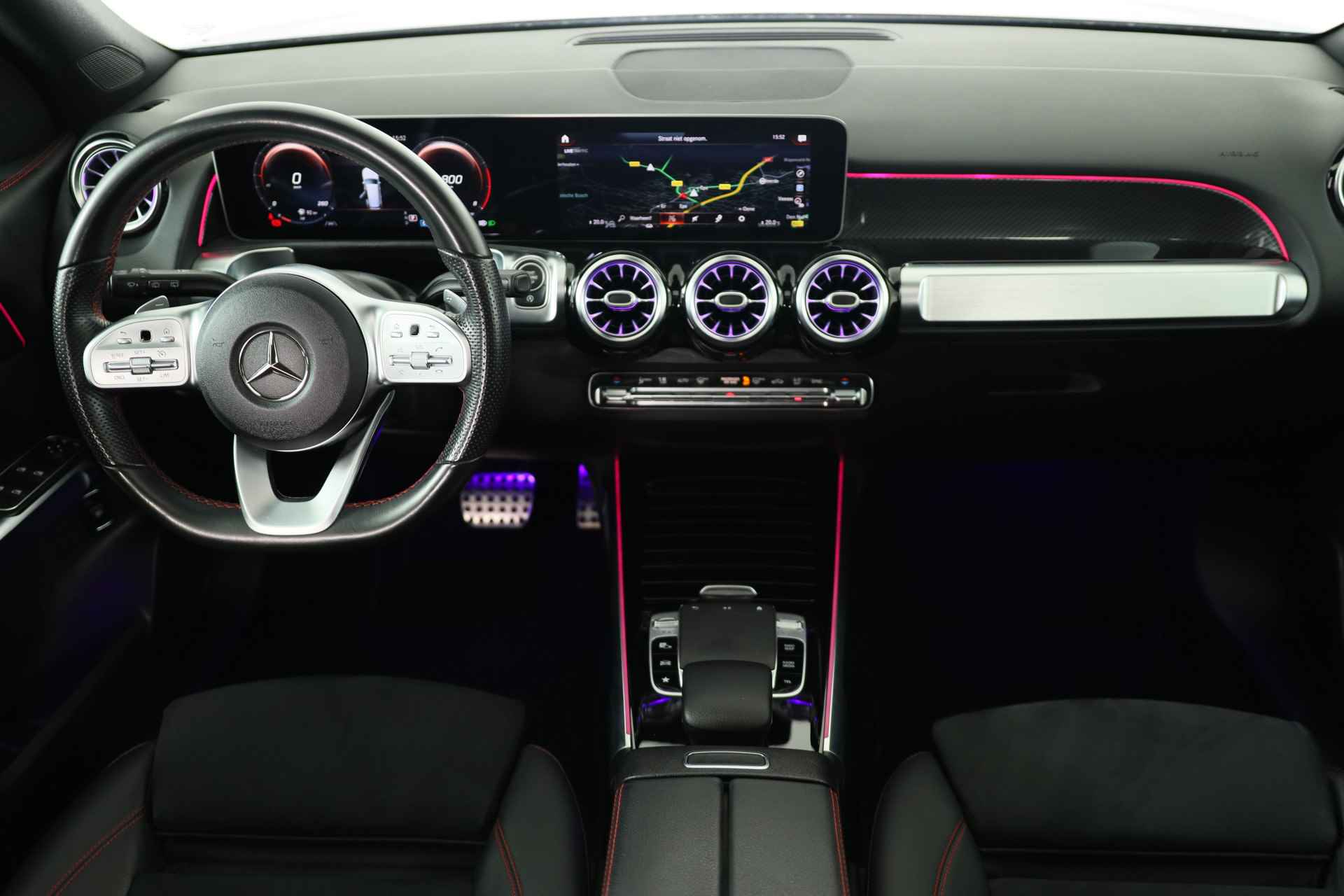 Mercedes-Benz GLB 180 Business Solution AMG 7p. | Open Dak | Ambient Lighting | Trekhaak | Led | Memoryzetels | Navi | Stoelverwarming | Camera | - 6/37