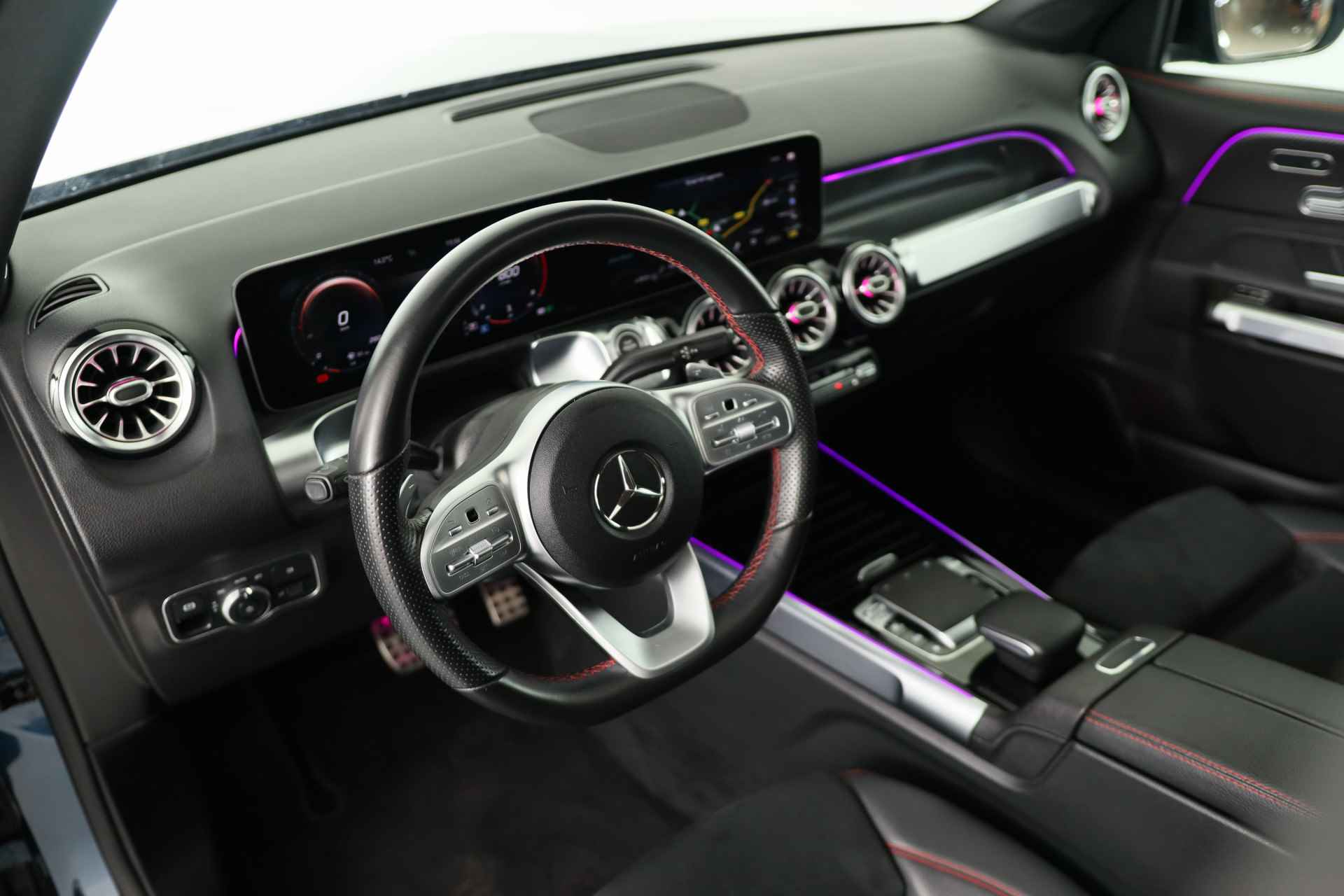Mercedes-Benz GLB 180 Business Solution AMG 7p. | Open Dak | Ambient Lighting | Trekhaak | Led | Memoryzetels | Navi | Stoelverwarming | Camera | - 7/37
