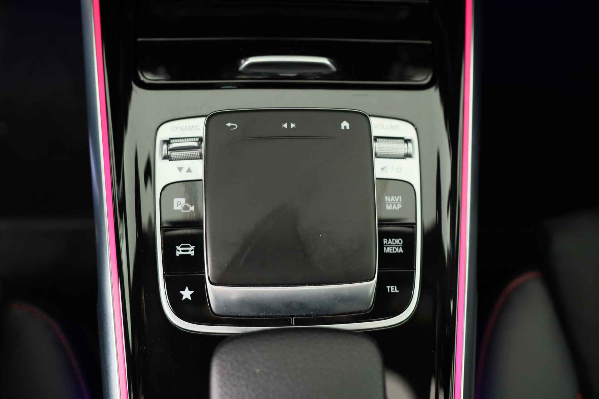 Mercedes-Benz GLB 180 Business Solution AMG 7p. | Open Dak | Ambient Lighting | Trekhaak | Led | Memoryzetels | Navi | Stoelverwarming | Camera | - 37/37