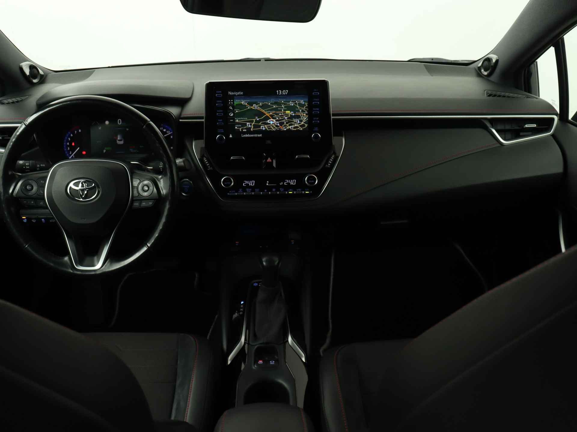 Toyota Corolla Touring Sports 2.0 Hybrid Executive-JBL Limited | Navigatie | Camera | Climate Control | Cruise Control Adaptief | Draadloze telefoonlader | Stoel en stuurwiel verwarmd | LM velgen | Parkeersensoren | - 6/46