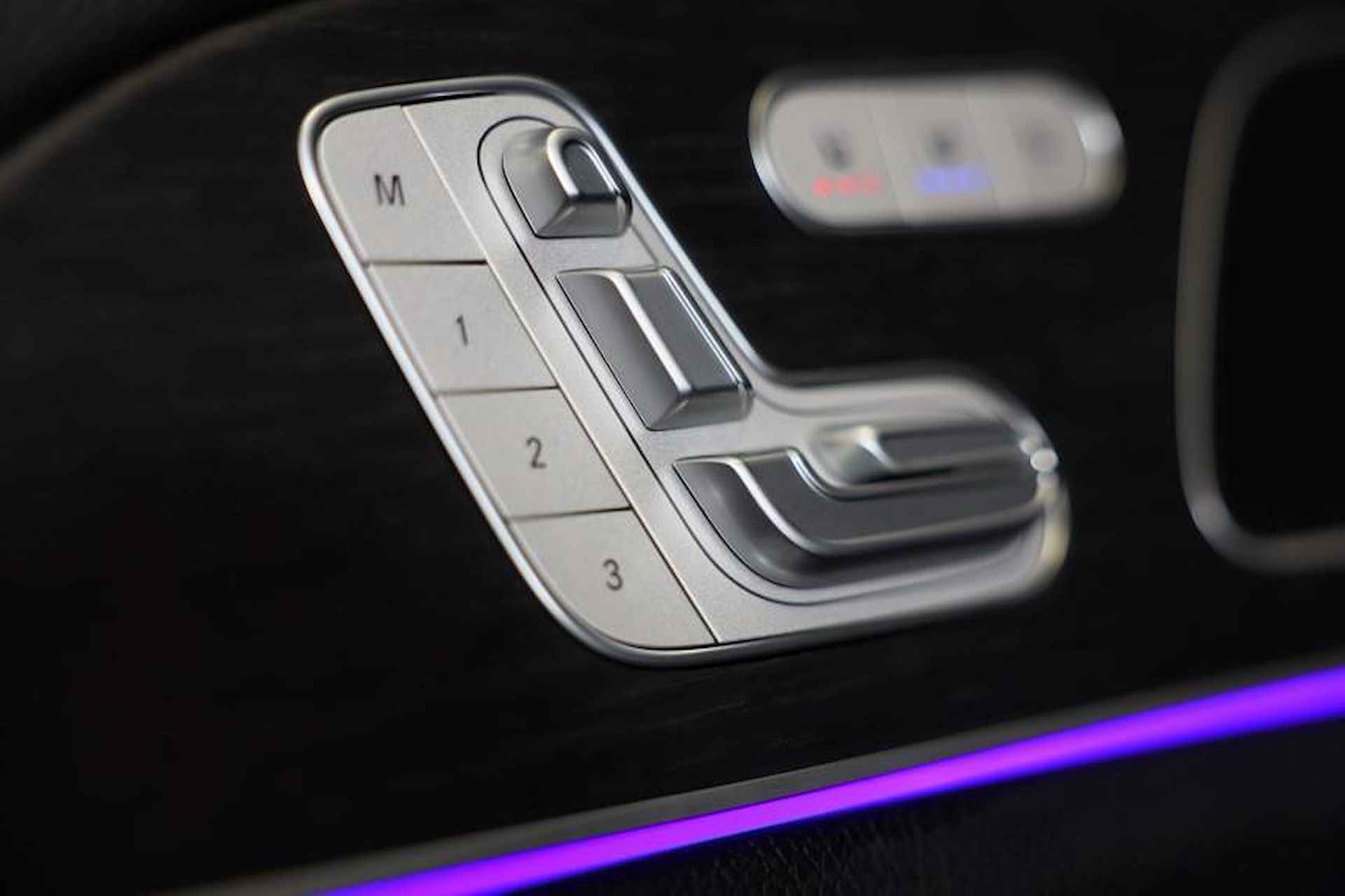 Mercedes-Benz GLS 450 4MATIC AMG Premium Plus / 7 Zits / Head Up / 360 Camera / Leder / Memory / Pano / Sfeerverlichting / Led - 11/59