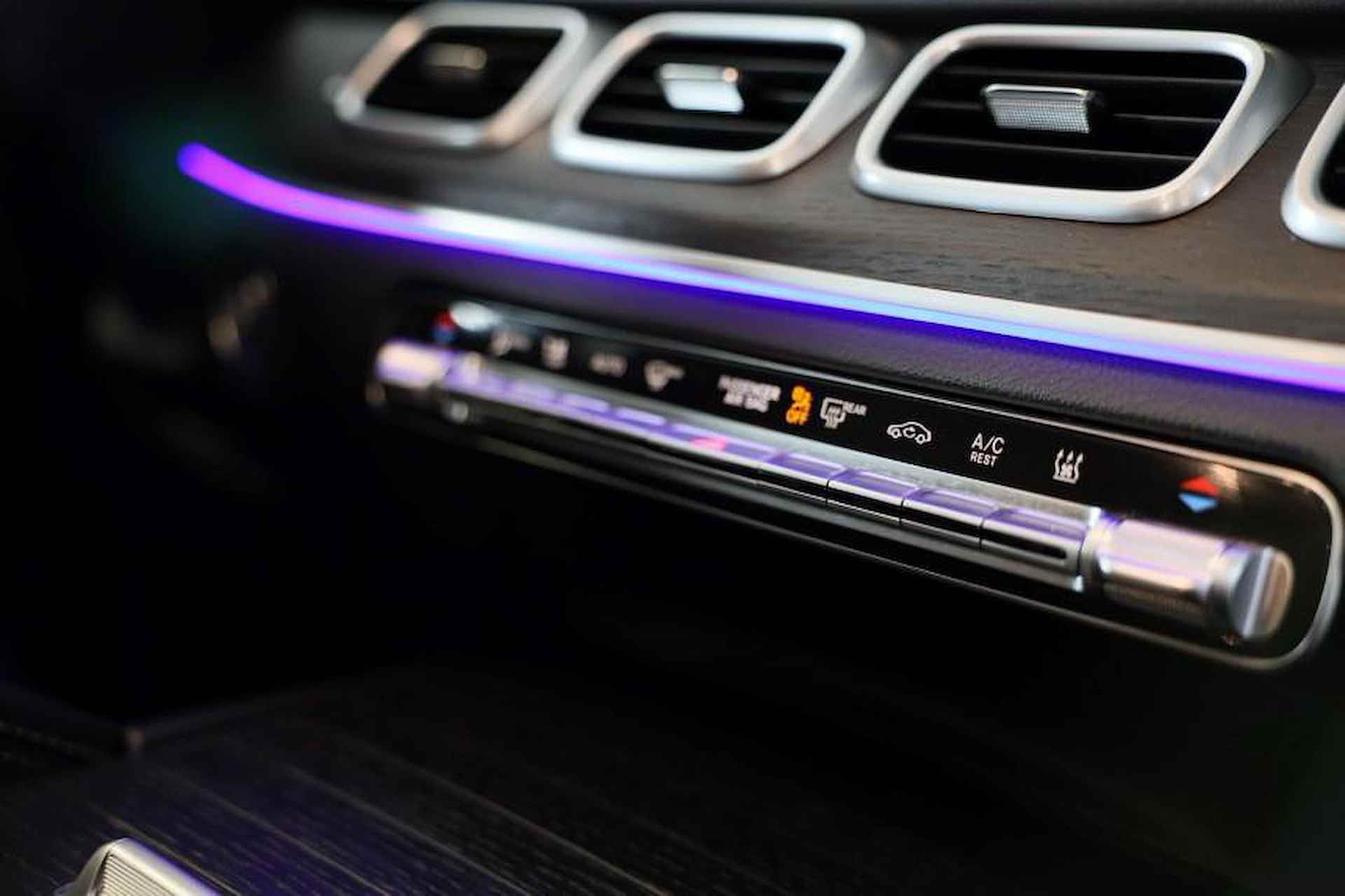 Mercedes-Benz GLS 450 4MATIC AMG Premium Plus / 7 Zits / Head Up / 360 Camera / Leder / Memory / Pano / Sfeerverlichting / Led - 31/59