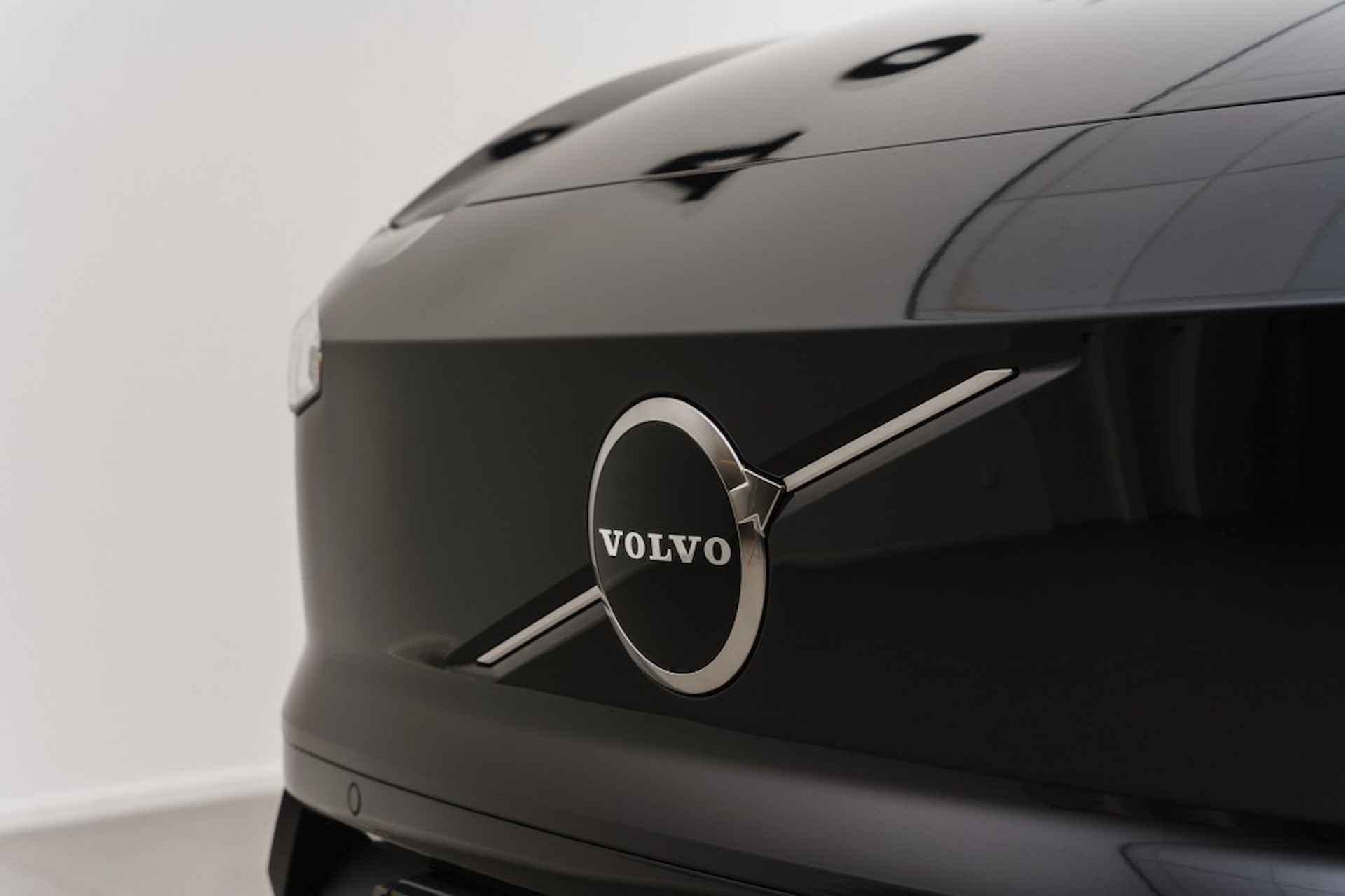 VOLVO Ex30 Single Motor Extended Range Plus - 9/22