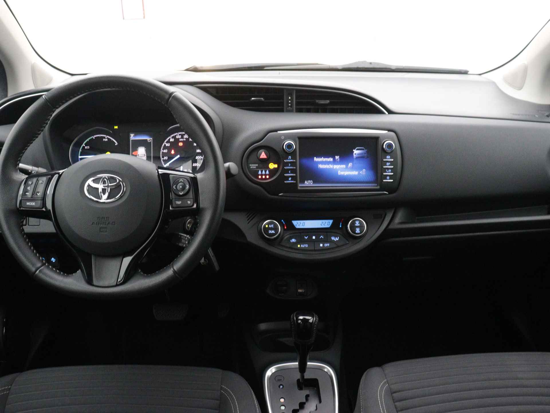 Toyota Yaris 1.5 Hybrid Design Sport Limited | LM velgen | Stoelverwarming | Climate Control | Camera | - 6/43