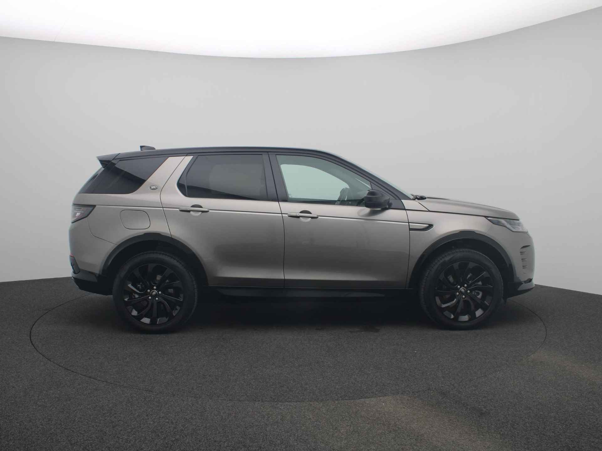 Land Rover Discovery Sport P270e PHEV Dynamic SE Stoel en stuurverwarming | Privacy glas | Elektrische stoelen - 8/46