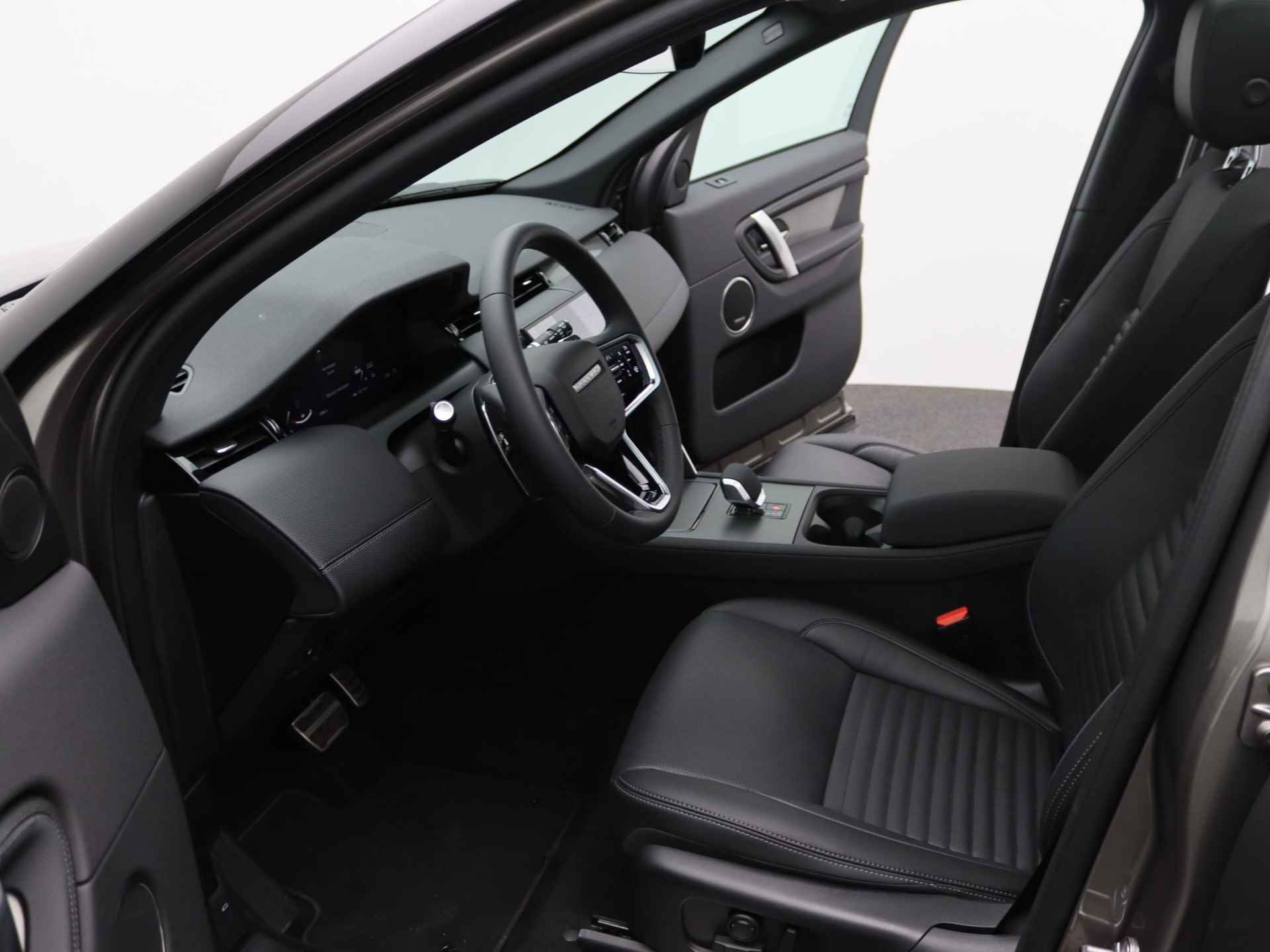 Land Rover Discovery Sport P270e PHEV Dynamic SE Stoel en stuurverwarming | Privacy glas | Elektrische stoelen - 13/46