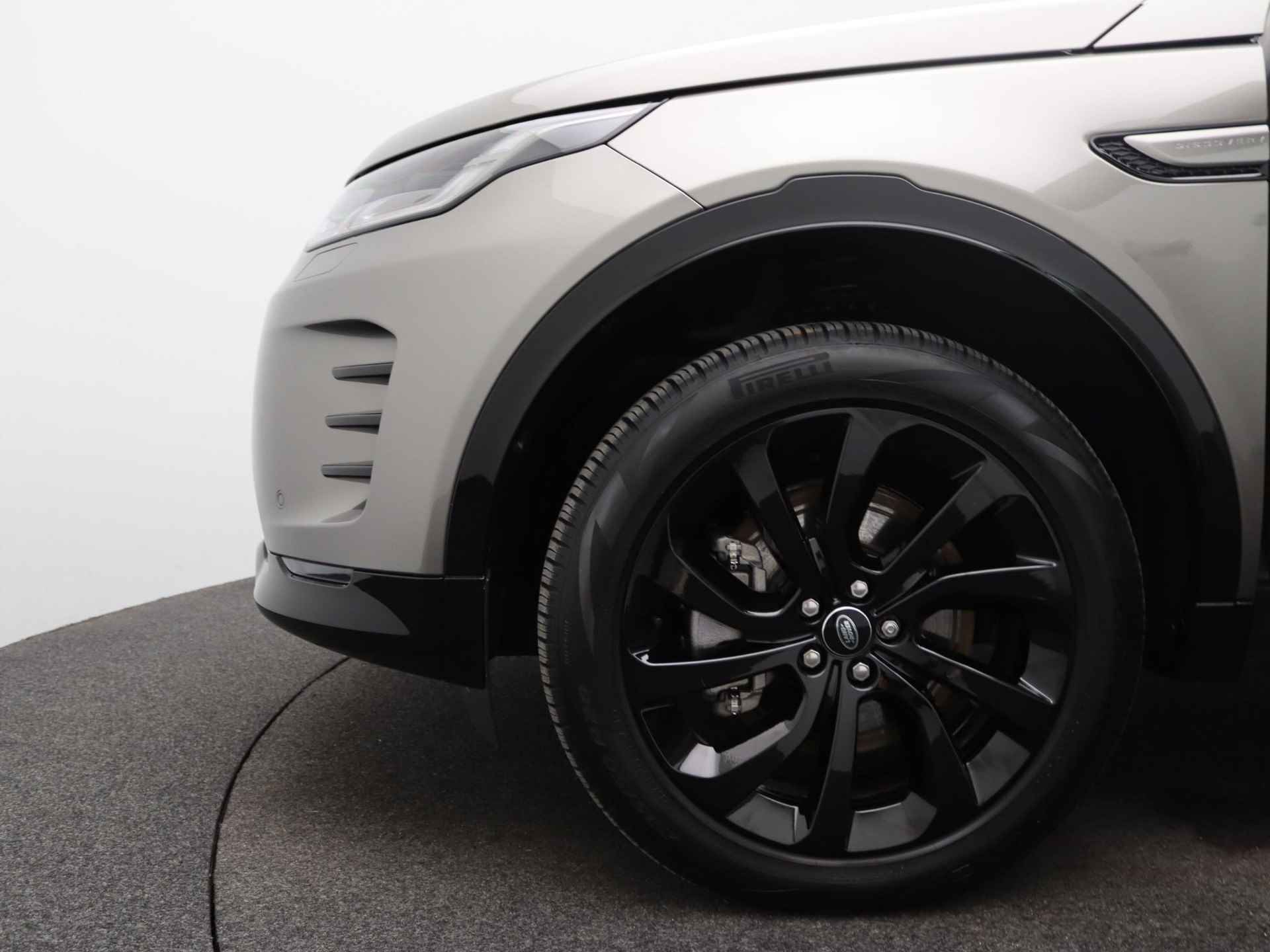 Land Rover Discovery Sport P270e PHEV Dynamic SE Stoel en stuurverwarming | Privacy glas | Elektrische stoelen - 17/46