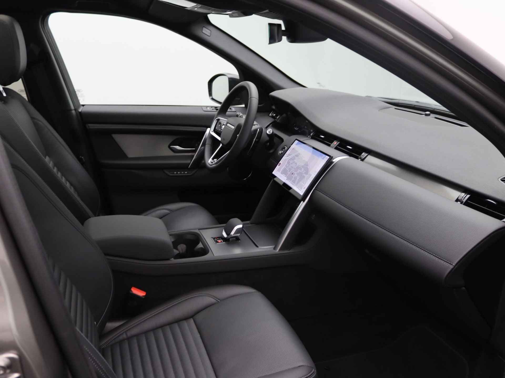 Land Rover Discovery Sport P270e PHEV Dynamic SE Stoel en stuurverwarming | Privacy glas | Elektrische stoelen - 30/46