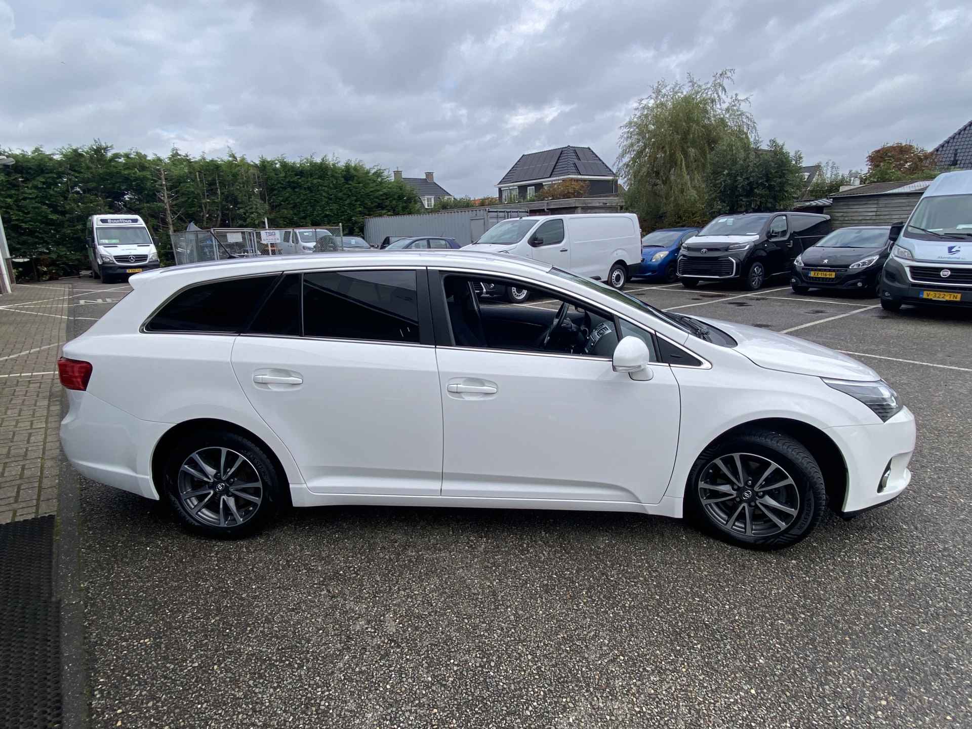 Toyota Avensis wagon 1.8 VVTi Business - 8/30