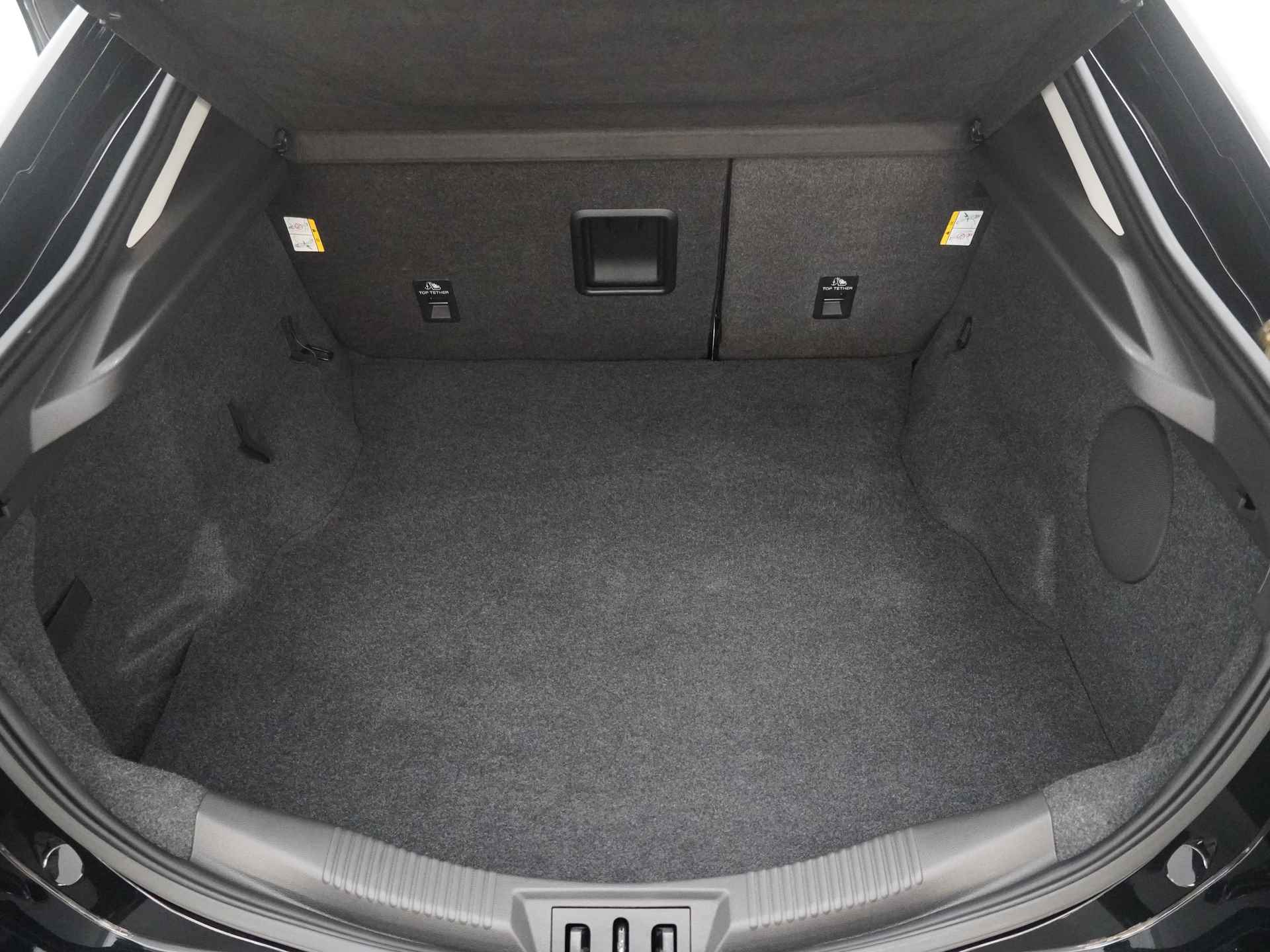 Ford Mondeo Titanium 1.5 EcoBoost 165 pk hatchback | Nw Geleverd | Clima | NAV | Voorruitverwarming | 18-inch | All seasons | - 14/17