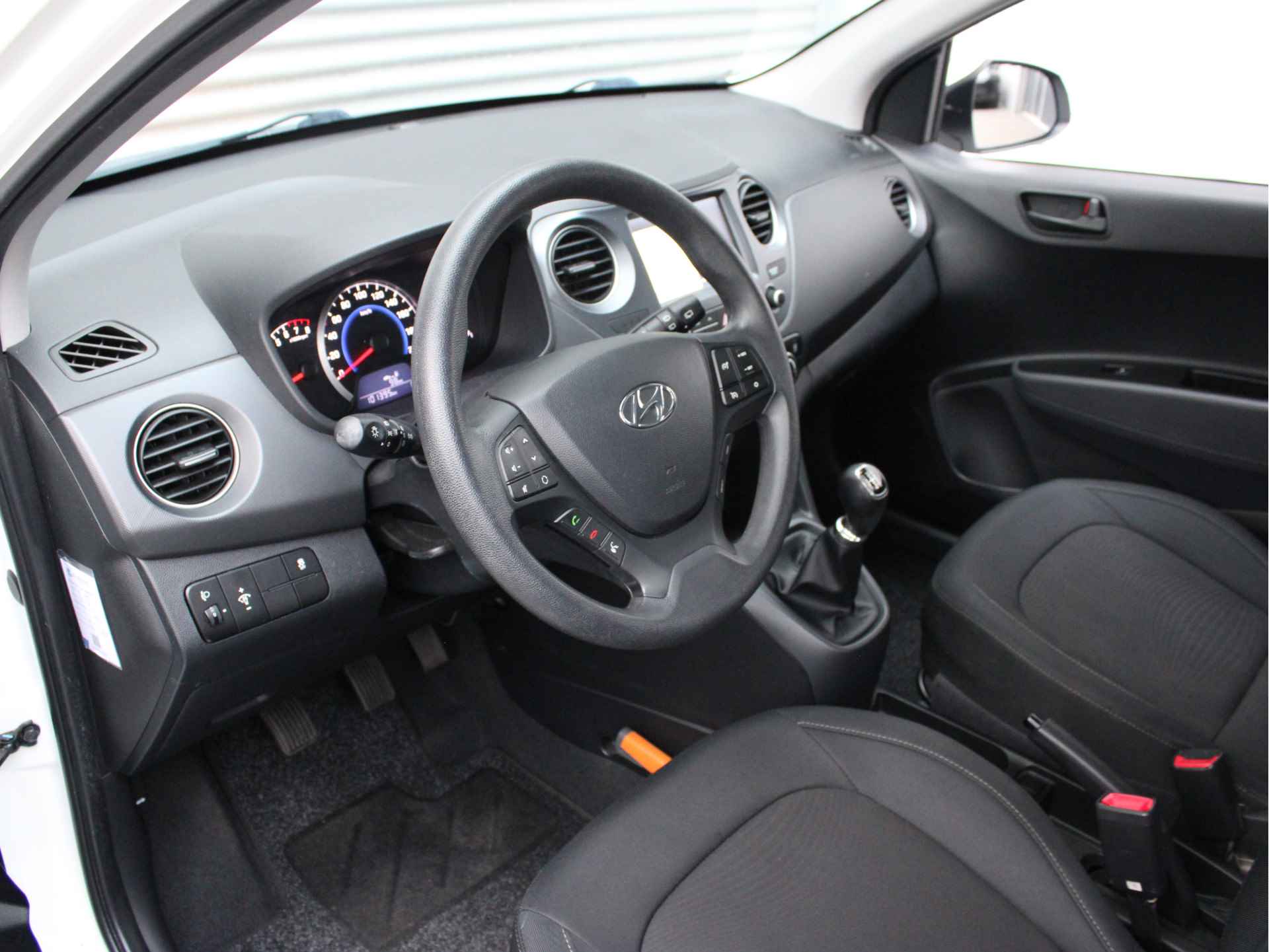 Hyundai i10 1.0i Go! | Navigatie | Climate Control | Cruise Control | Elek. ramen vóór & achter | - 9/32