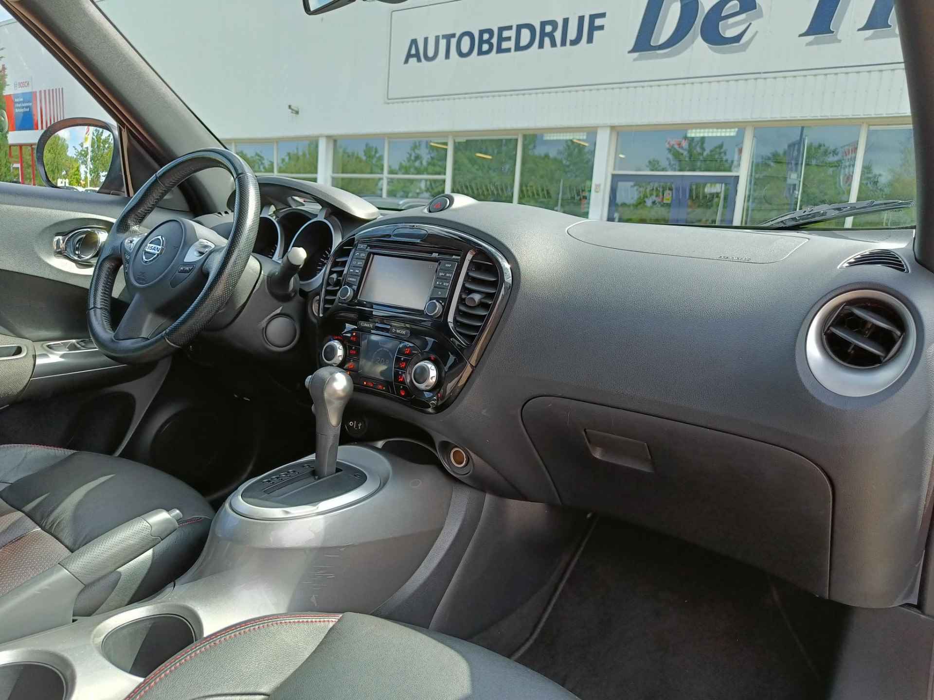 Nissan Juke 1.6 Automaat Urban Premium MET LEER, NAVIGATIE, ACHTERUITRIJCAMERA EN MEER! Inclusief onderhoudsbeurt & garantie! - 30/33