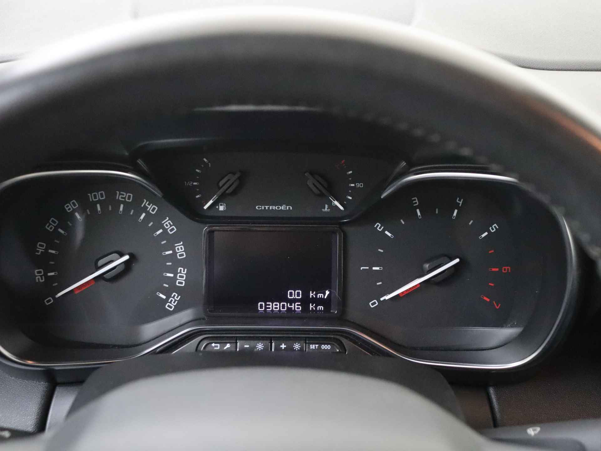 Citroën C3 Aircross 1.2 PureTech Feel 81 pk | Navigatie | Climate Control - 8/33