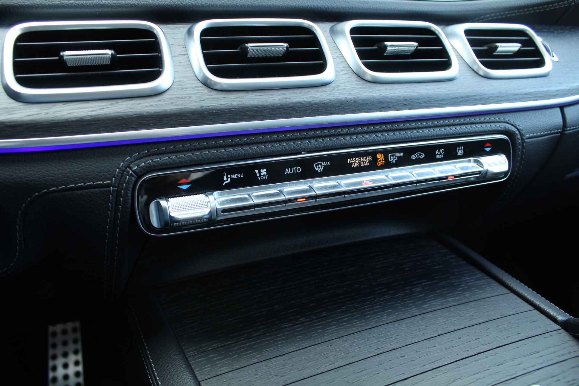 Mercedes-Benz GLS 450 4-Matic Premium AMG Line Automaat | Nightpakket | Panoramadak | Luchtvering | Stoelventilatie - 30/31