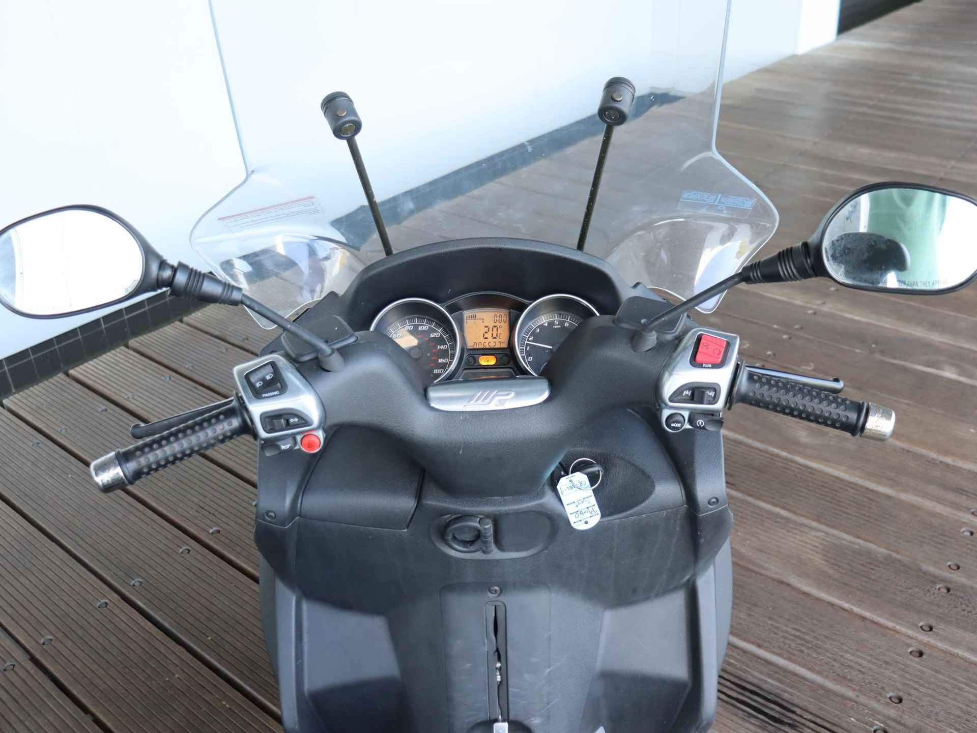 Piaggio 400 LT MP3 MP3 - 2/19