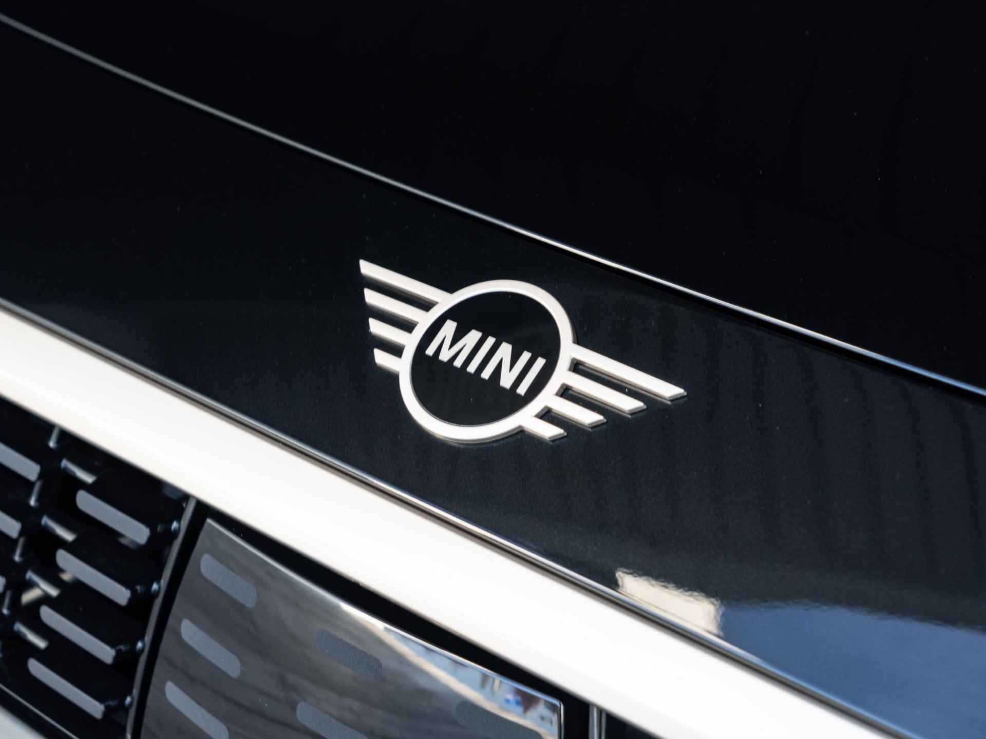 MINI Countryman C Favoured Trim + Package XL - 15/32