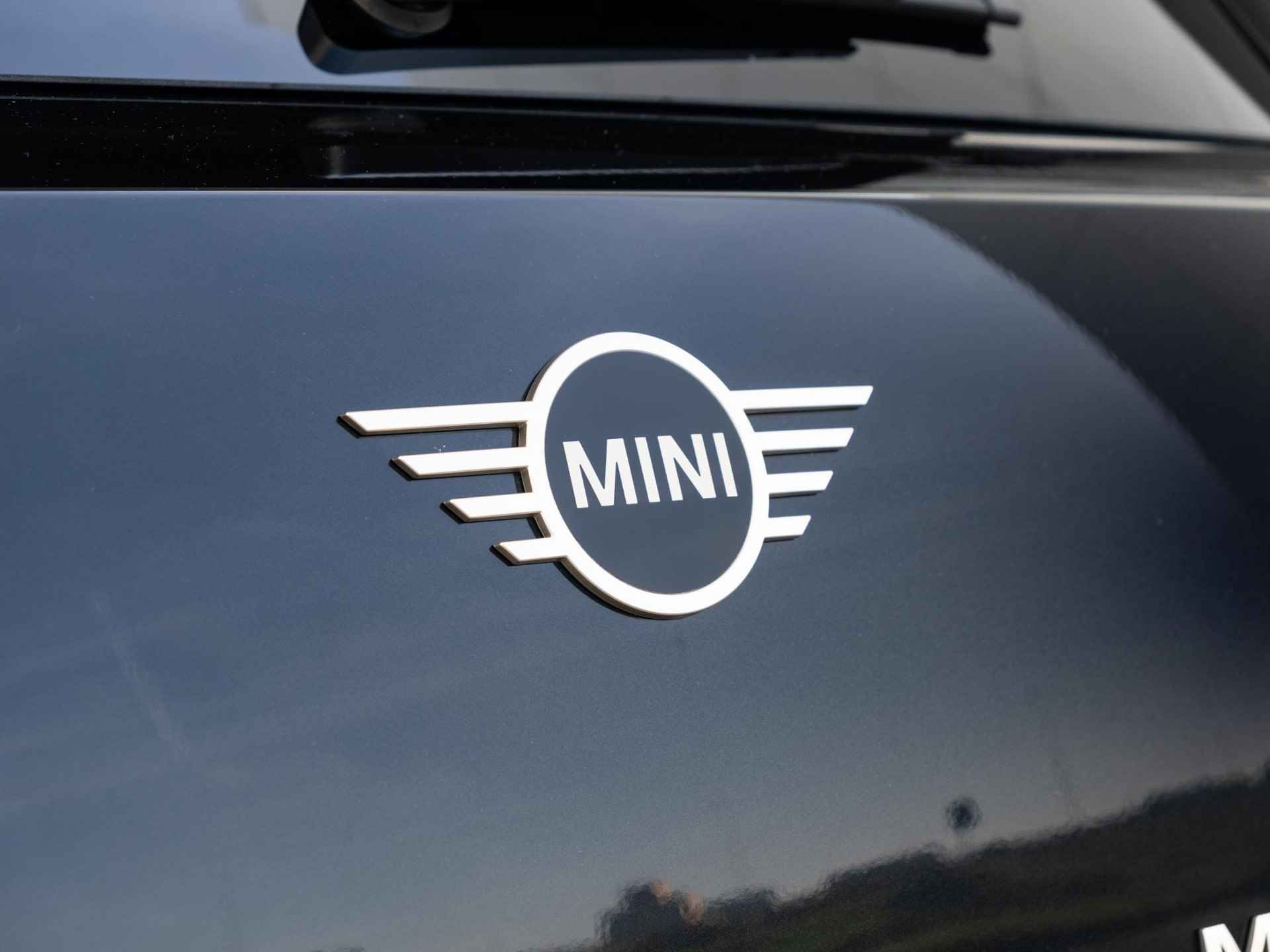 MINI Countryman C Favoured Trim + Package XL - 19/32