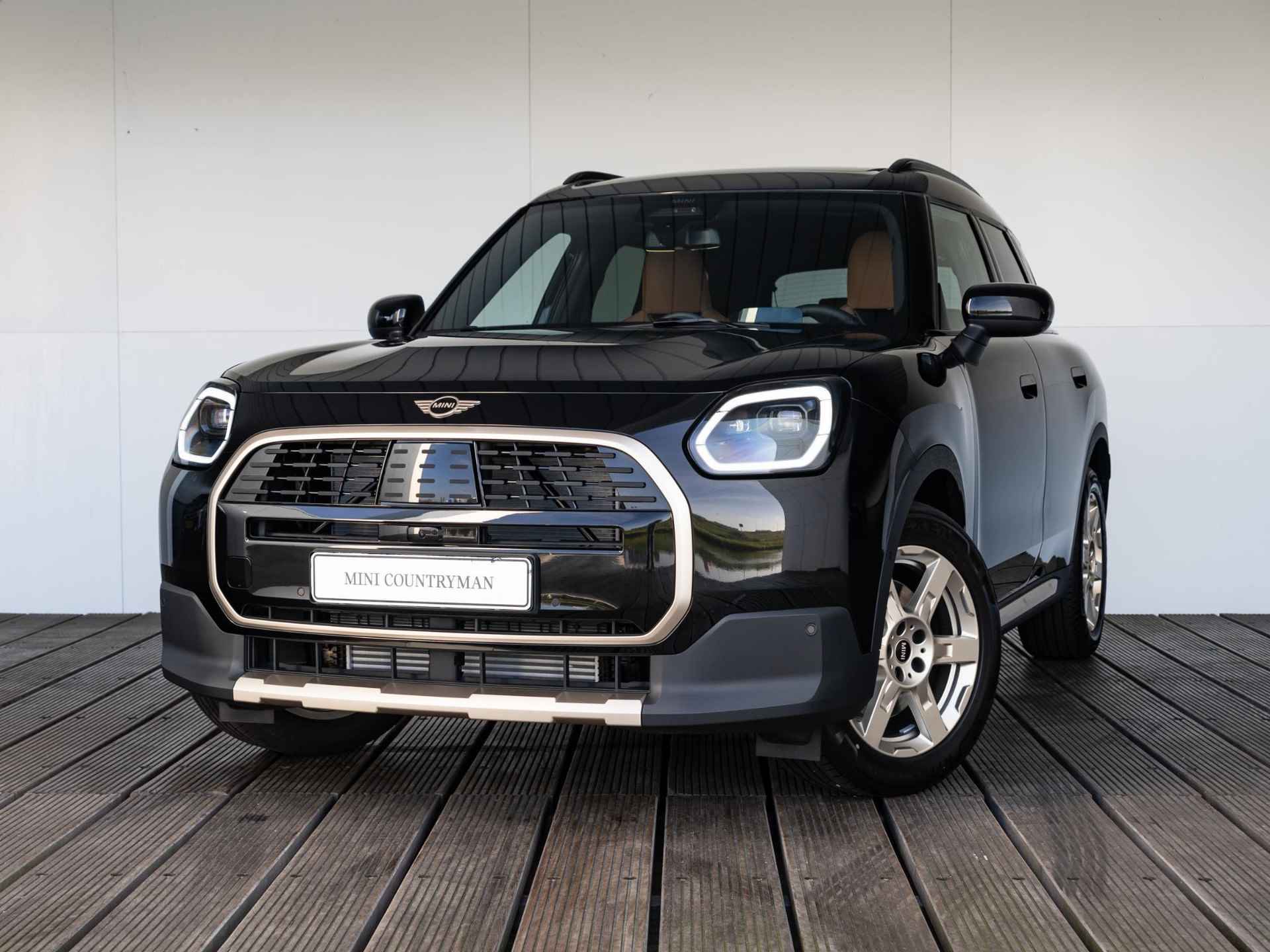 MINI Countryman C Favoured Trim + Package XL - 32/32