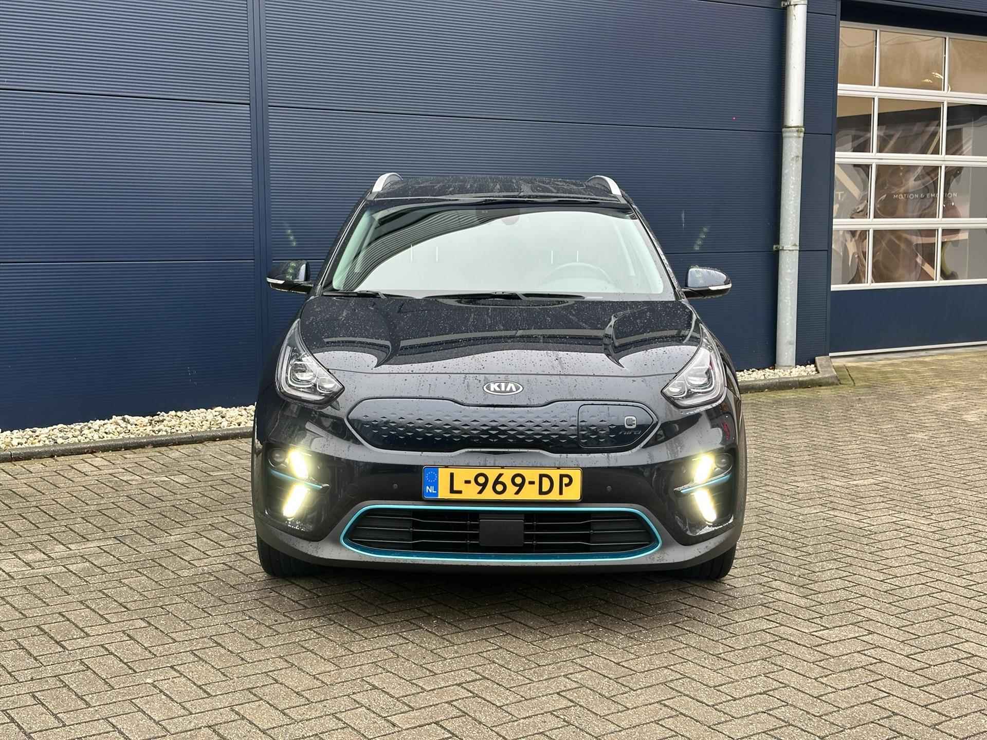 KIA e-Niro Elektrisch 204pk Aut ExecutiveLine | Schuif kantel dak | Navigatie | Stoel Verwarming & Verkoeling | Adaptieve Cruise Control | - 9/41