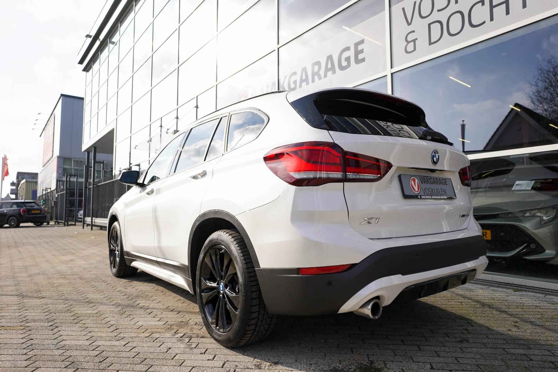 BMW X1 XDrive25e PHEV | Sport Line |Leder | Headup displ. | Camera | Sportstoel - 3/38