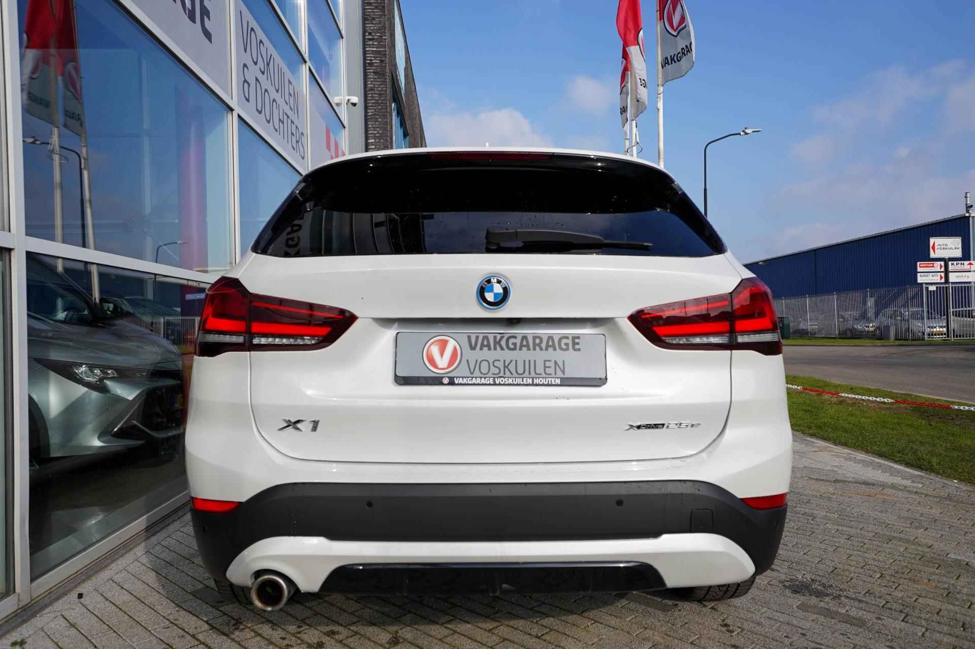 BMW X1 XDrive25e PHEV | Sport Line |Leder | Headup displ. | Camera | Sportstoel - 12/38